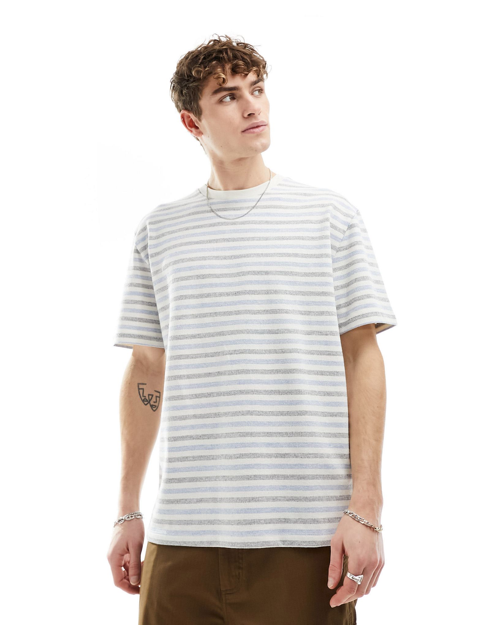 Свободная футболка в фактурную полоску ASOS DESIGN 1990₽