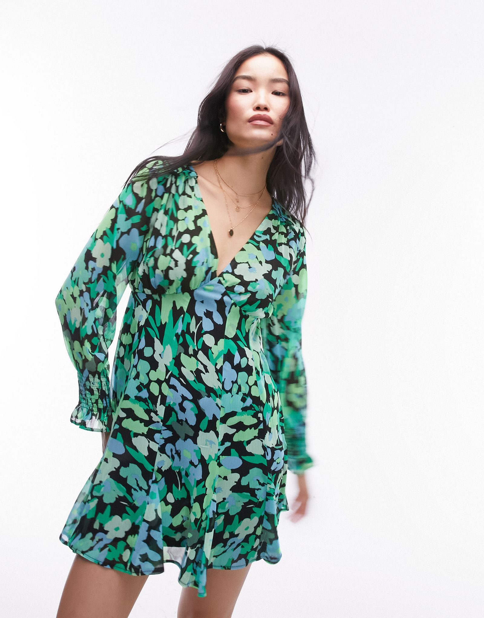 Зеленое чайное платье мини с длинными рукавами и цветочным принтом Topshop