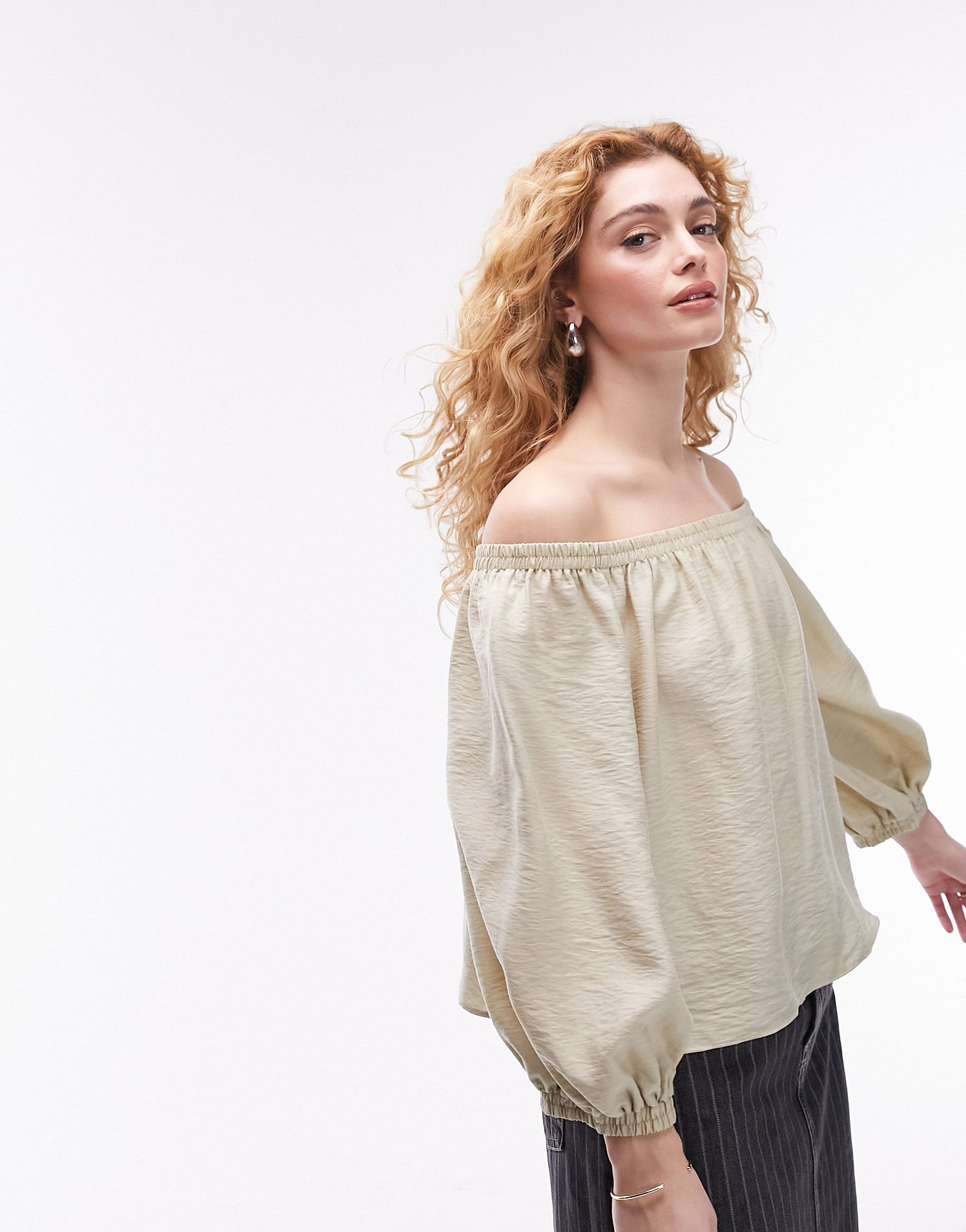 Темно-зеленый топ с открытыми рукавами Topshop 