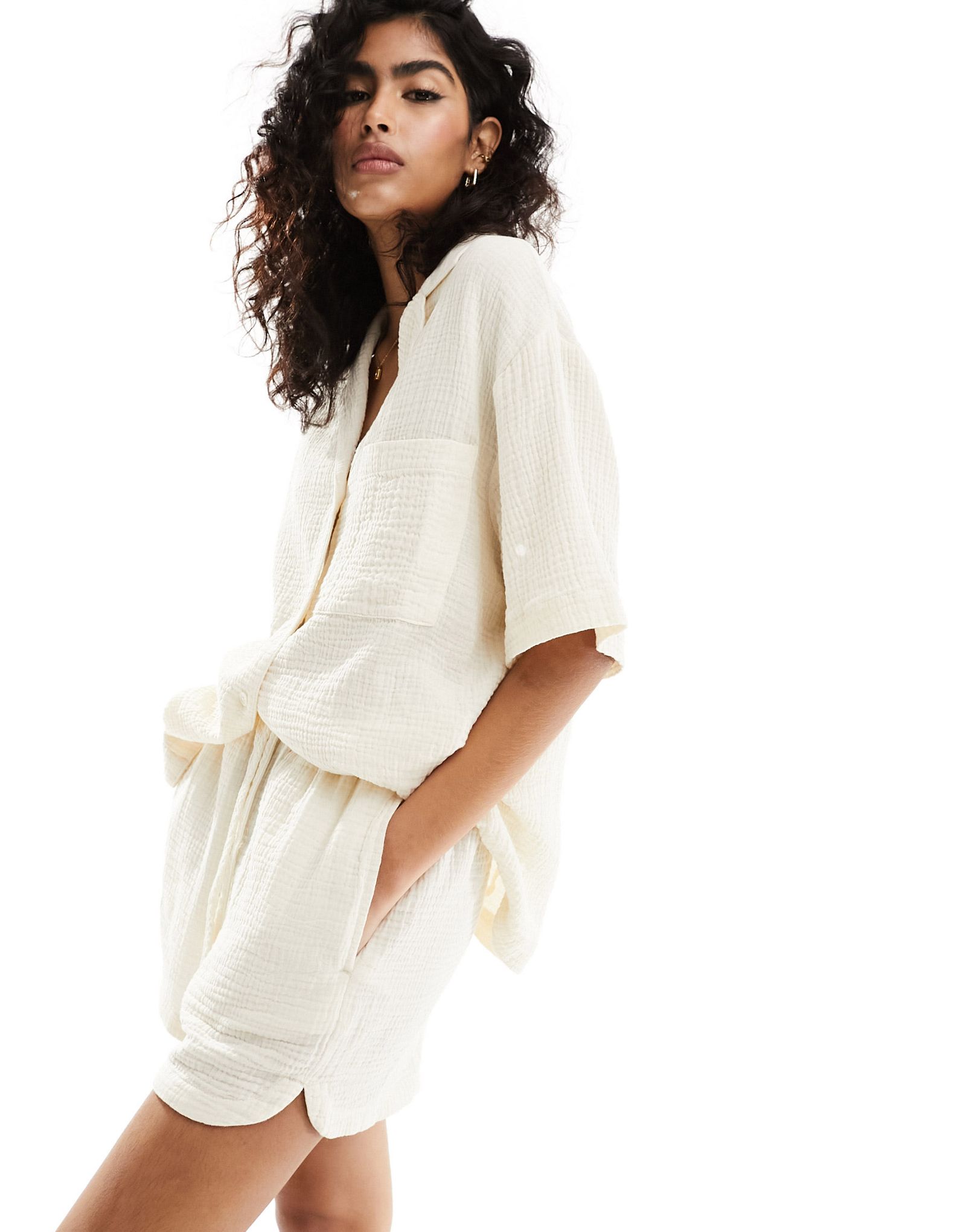 Бежевые шорты для бега из марли ASOS DESIGN