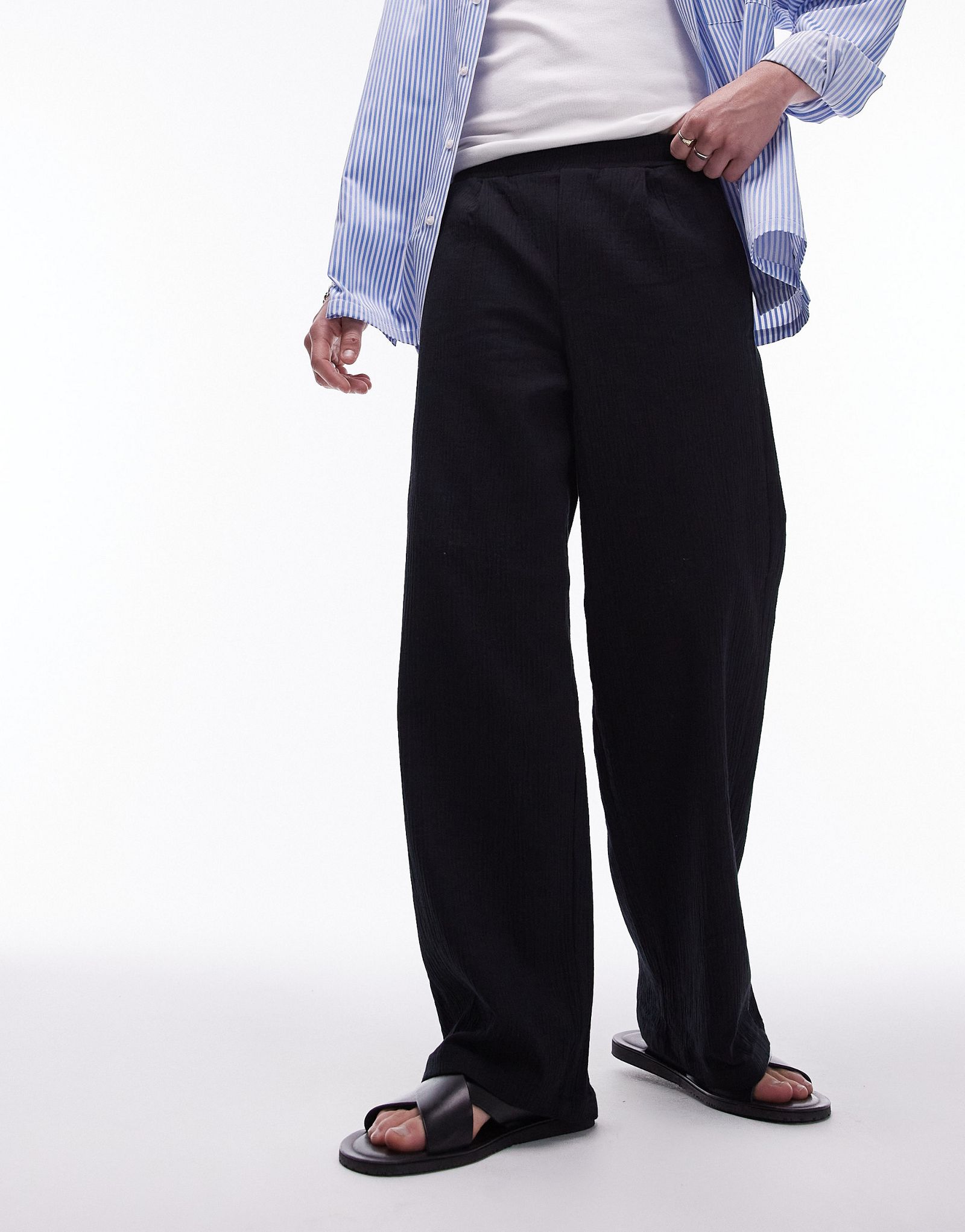 Черные фактурные брюки Topman 13090₽