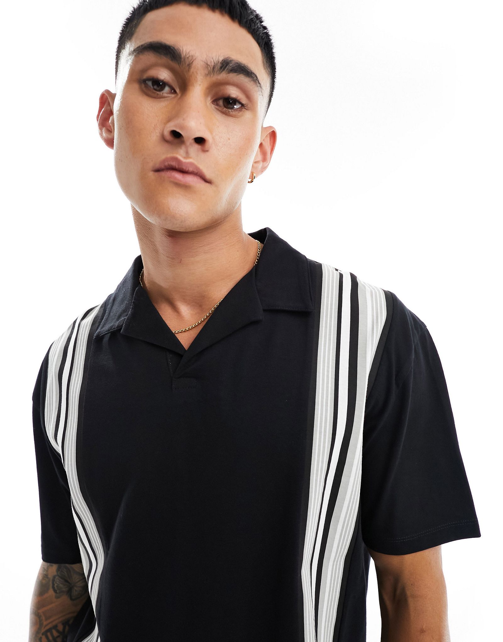 Свободная рубашка-поло в вертикальную черно-белую полоску ASOS DESIGN 4290₽