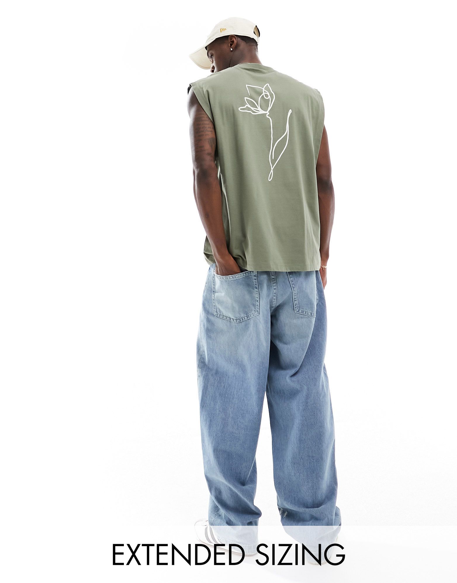 Объемная майка цвета хаки с цветочным принтом на спине ASOS DESIGN 3690₽