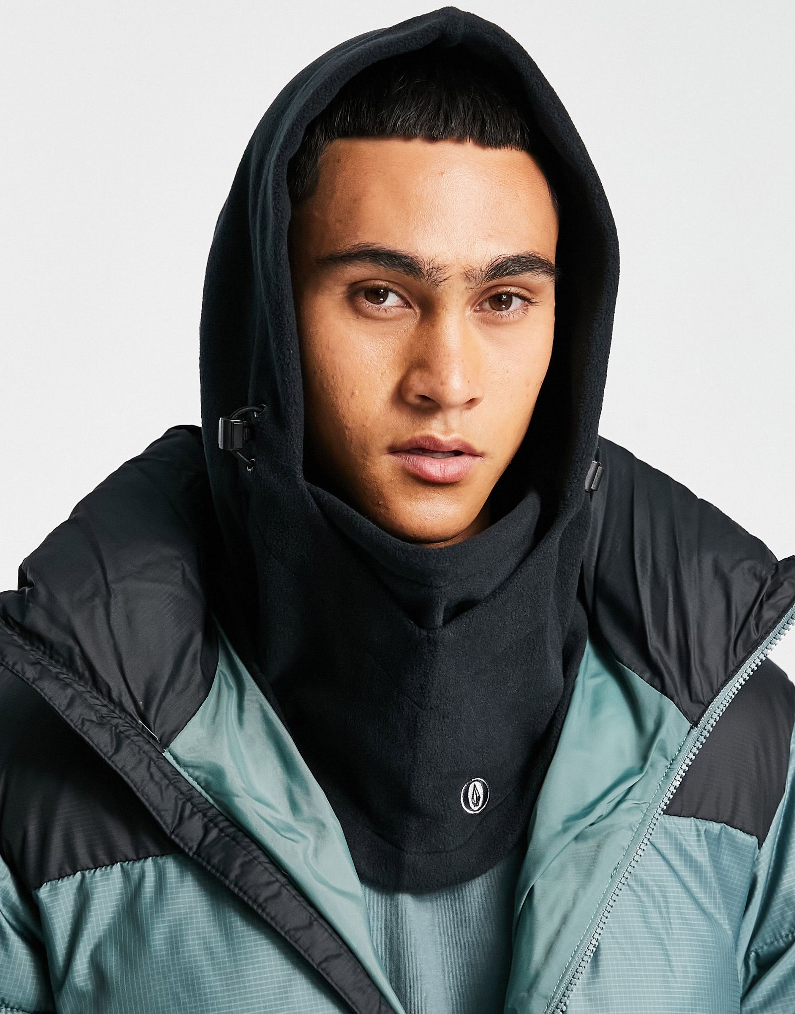 Зимний снуд Volcom Travelin черный 5890₽