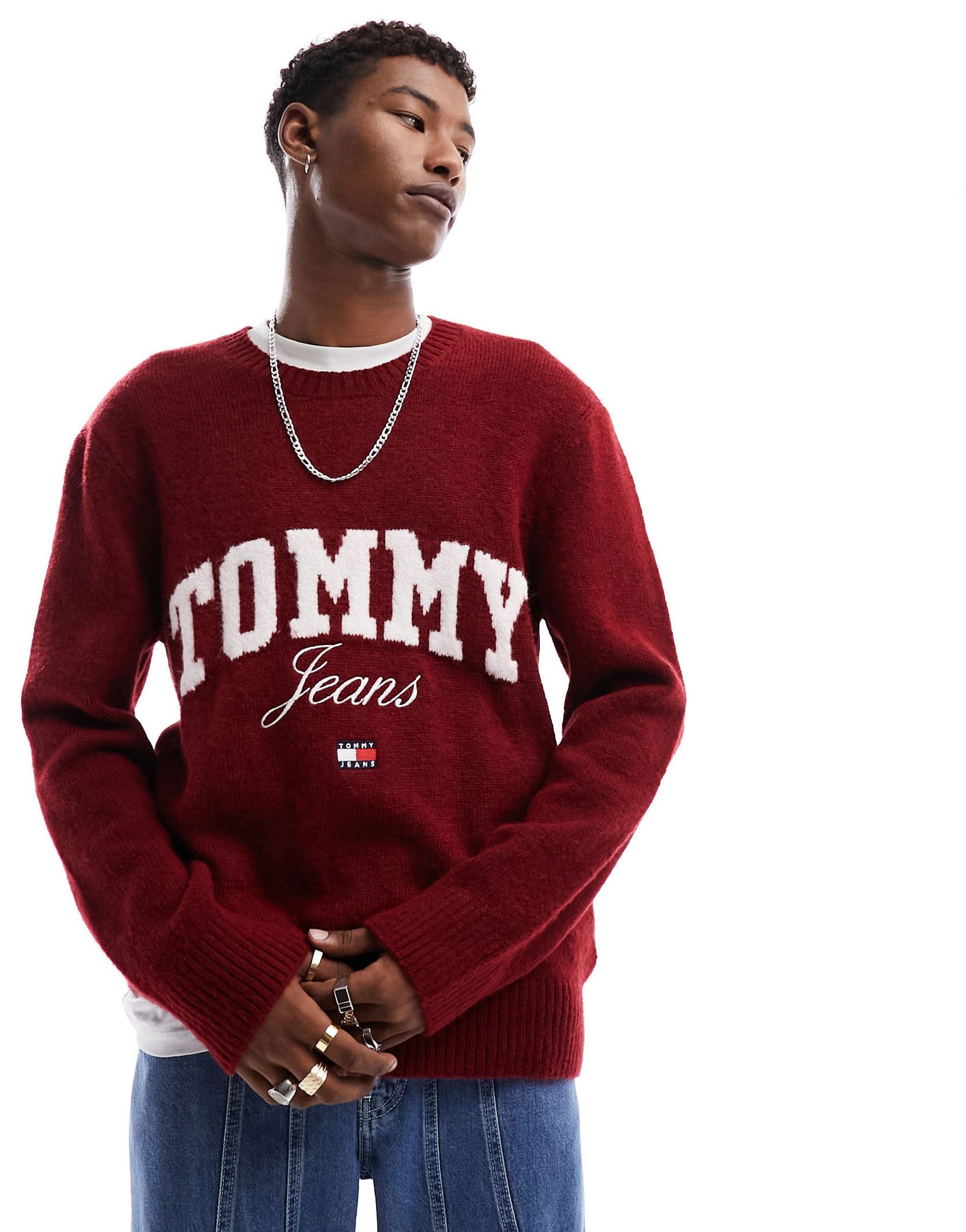 Новый свободный красный свитер с логотипом Tommy Jeans 21490₽