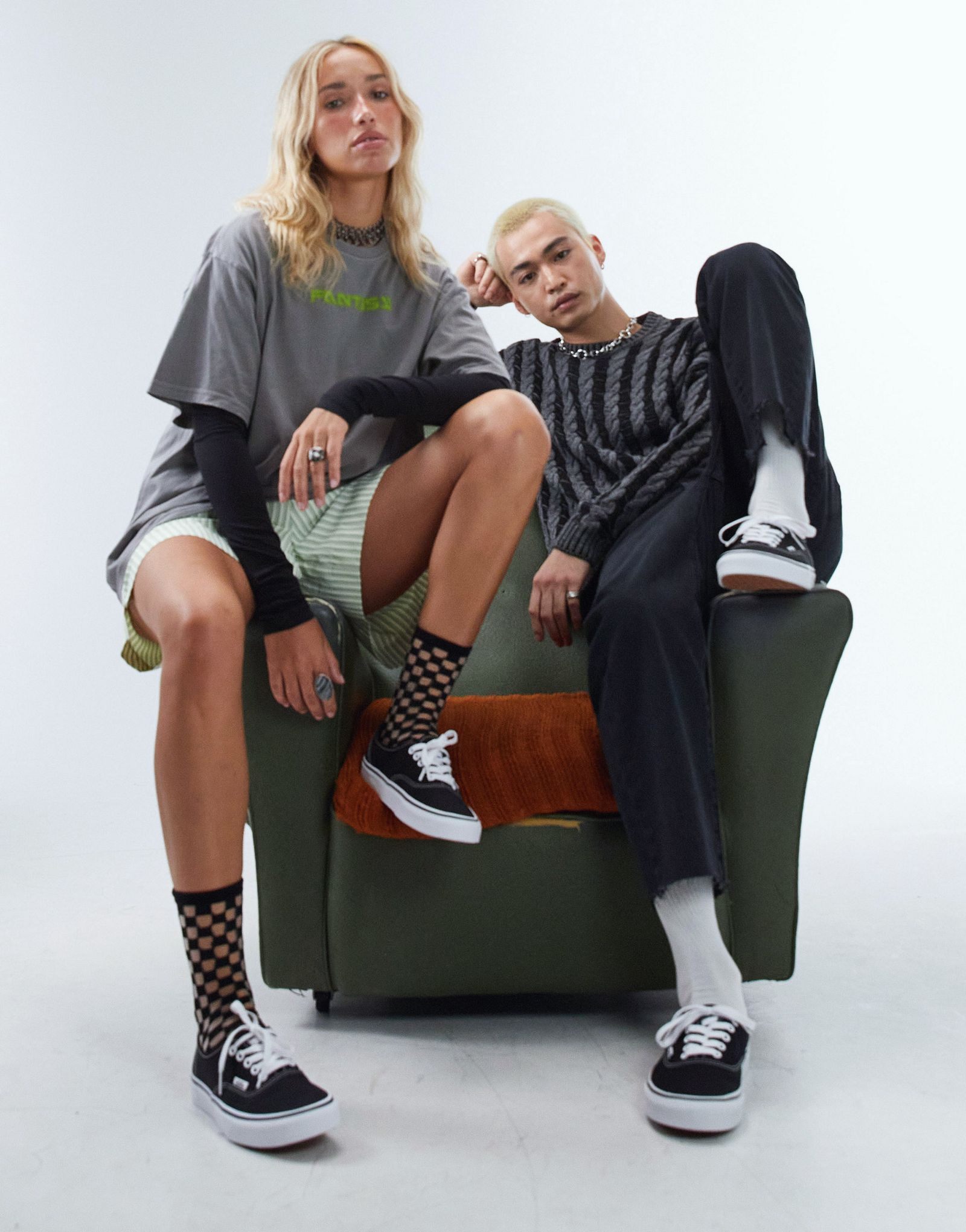 Черно-белые кроссовки Vans Authentic