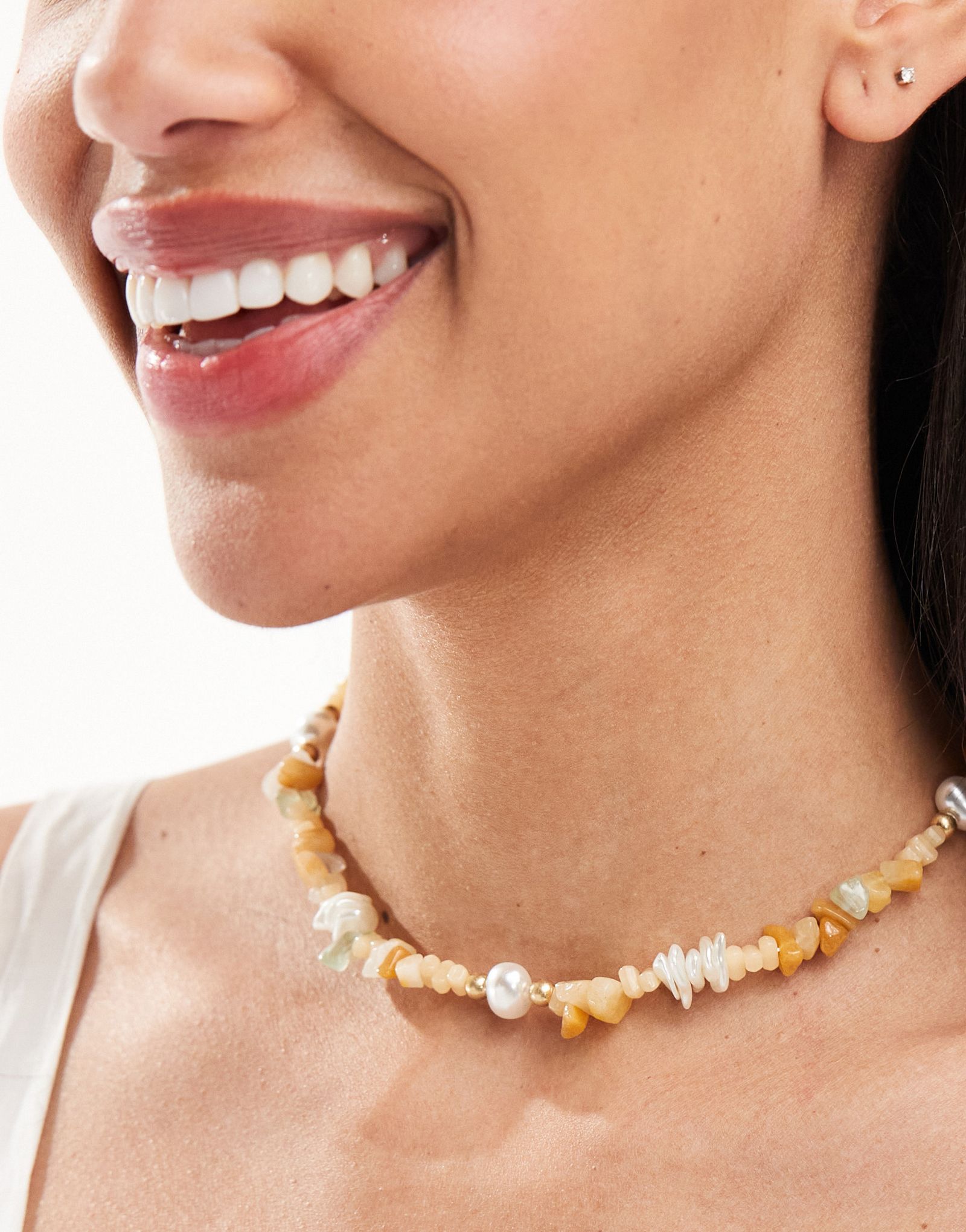 Короткое колье ASOS DESIGN нейтрального дизайна с настоящими полудрагоценными камнями