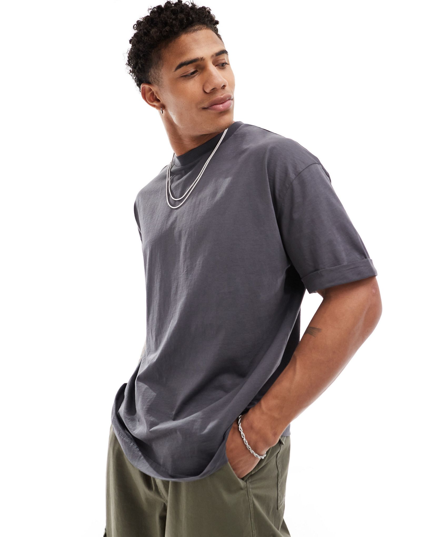 Черная футболка оверсайз с манжетами на рукавах ASOS DESIGN 4190₽