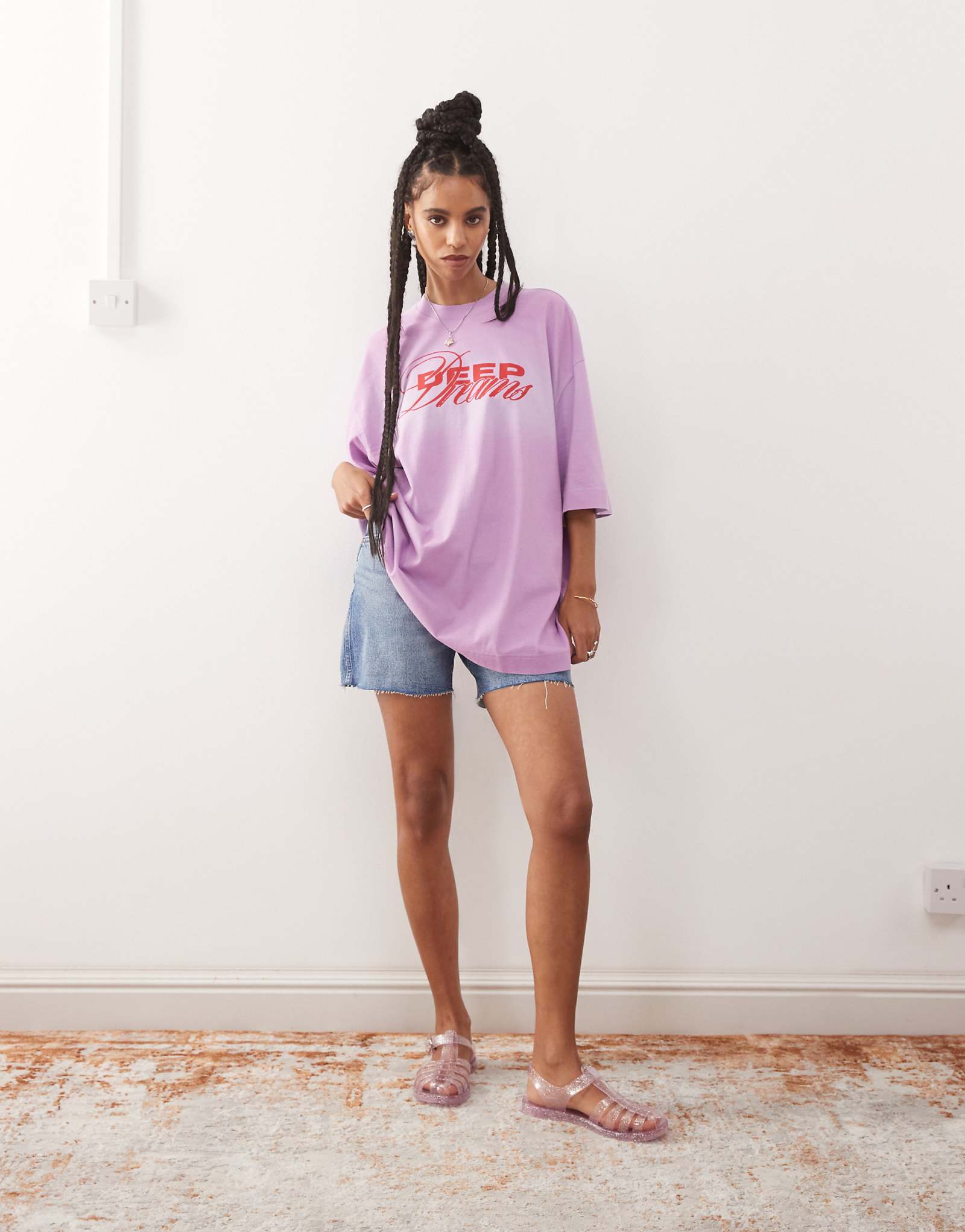 Weekday oversized t-shirt with deep dreams graphic print in pink and lilac spray wash 7290₽