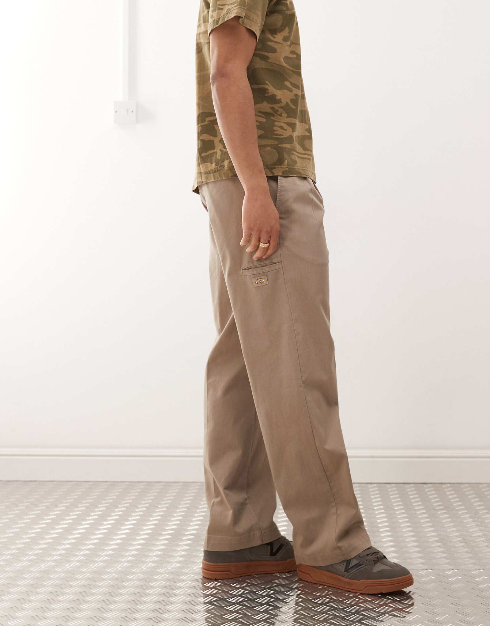 Dickies Unionville pleated work pants in brown