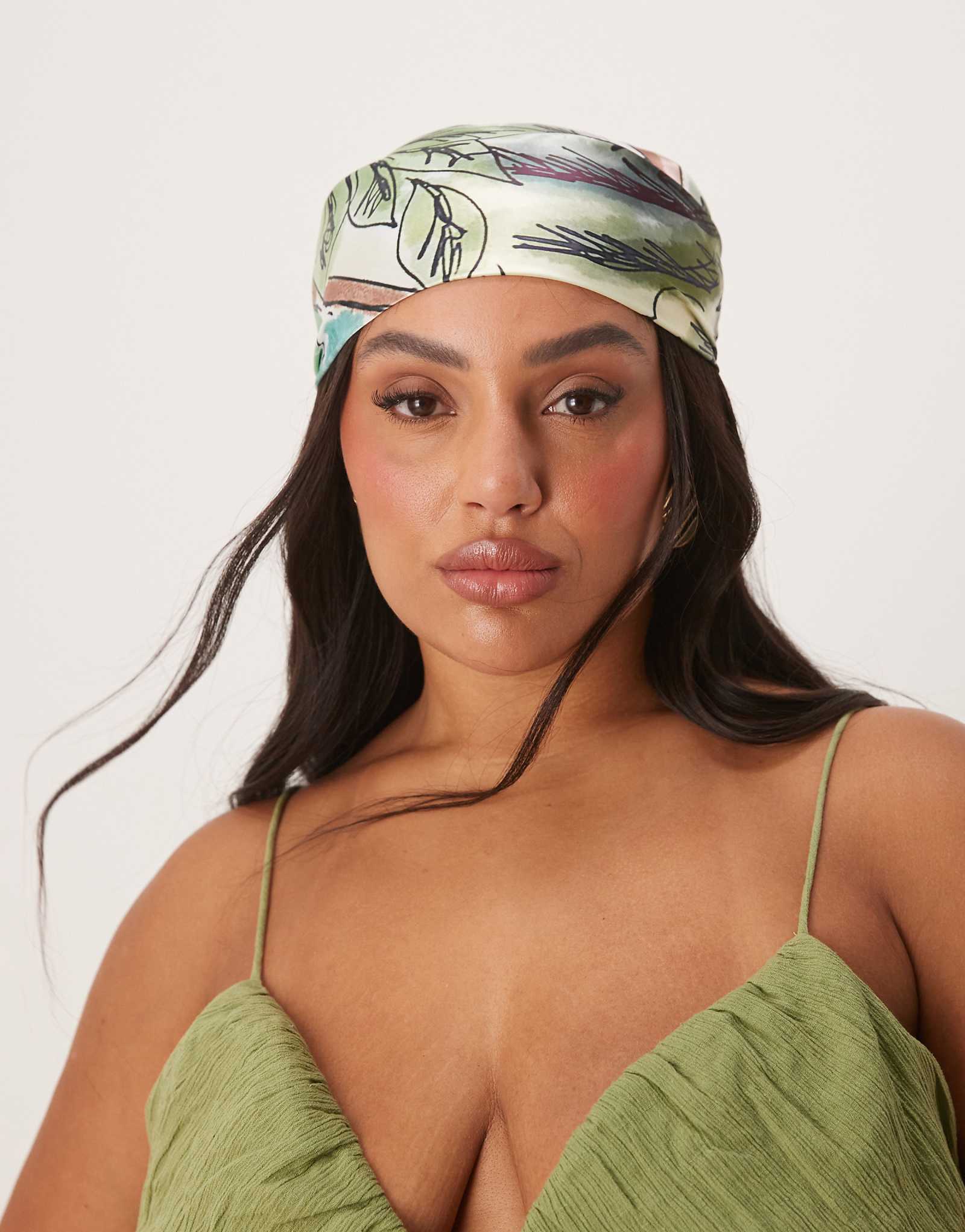 Isabelle Pennington-Edmead satin scarf in sanctuary print