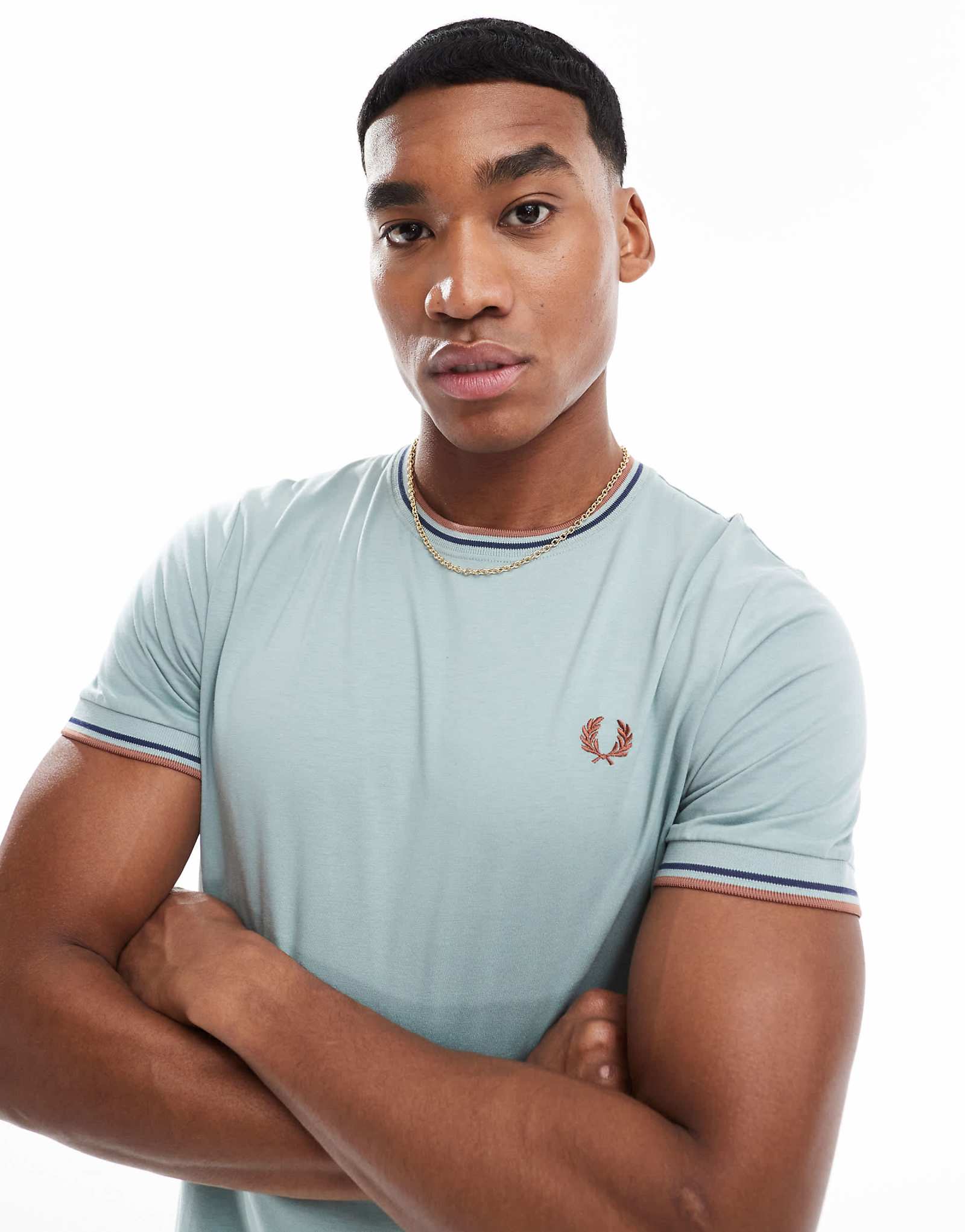 Fred Perry twin tipped t-shirt in ice blue 14290₽