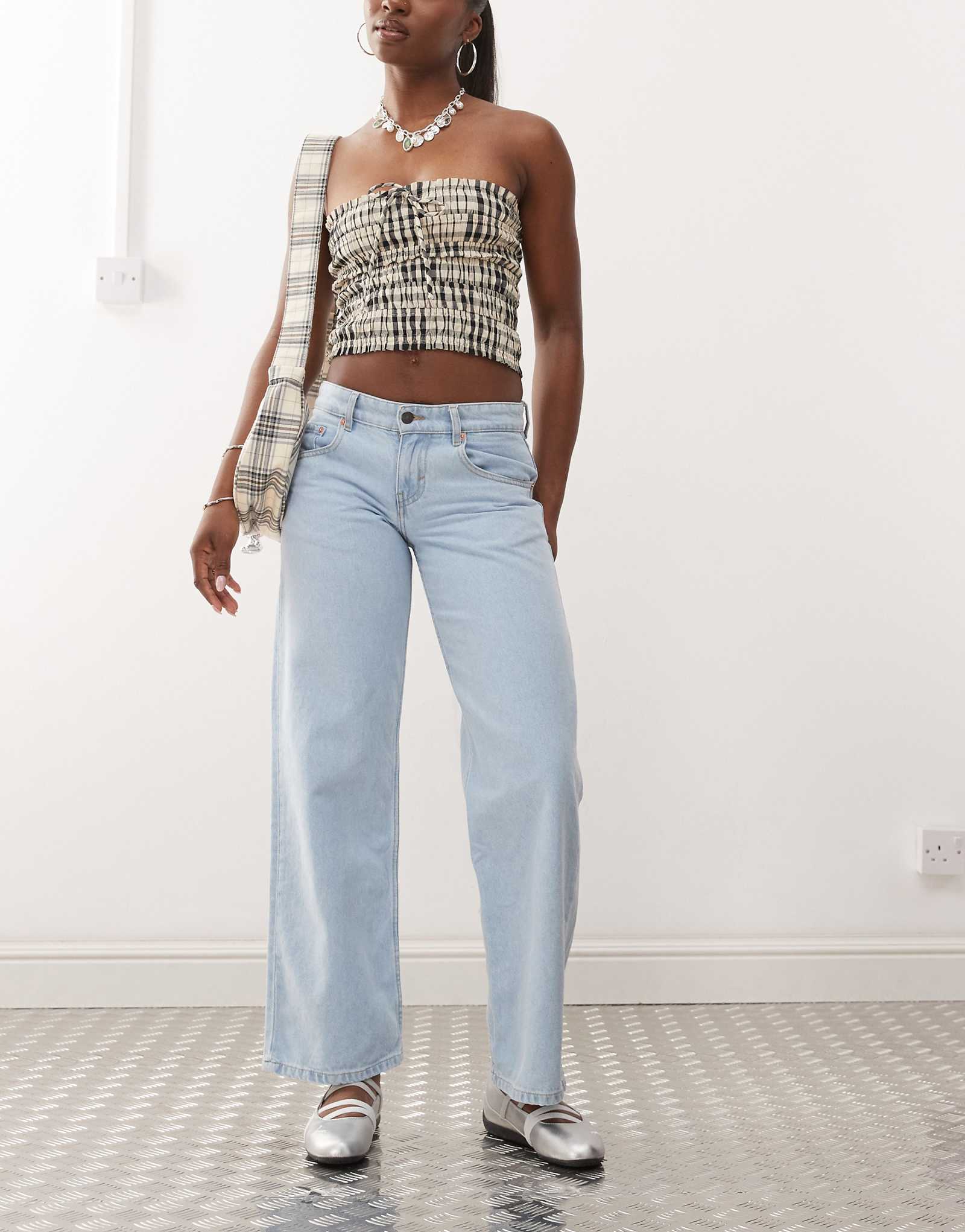 Motel parallel leg low rise jeans in light wash blue 12590₽