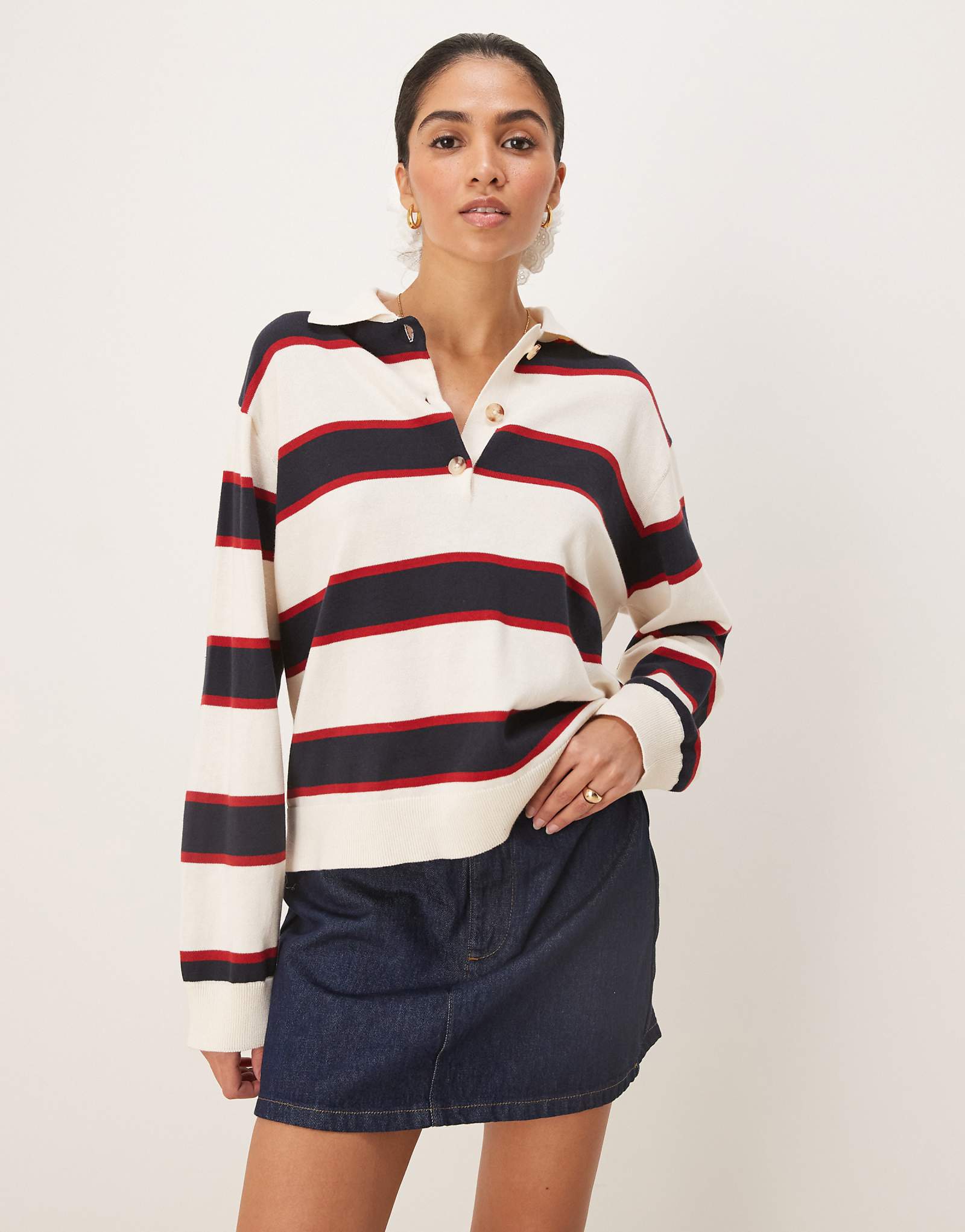 Gina Tricot relaxed fit long sleeve rugby polo in white multi stripe 10890₽