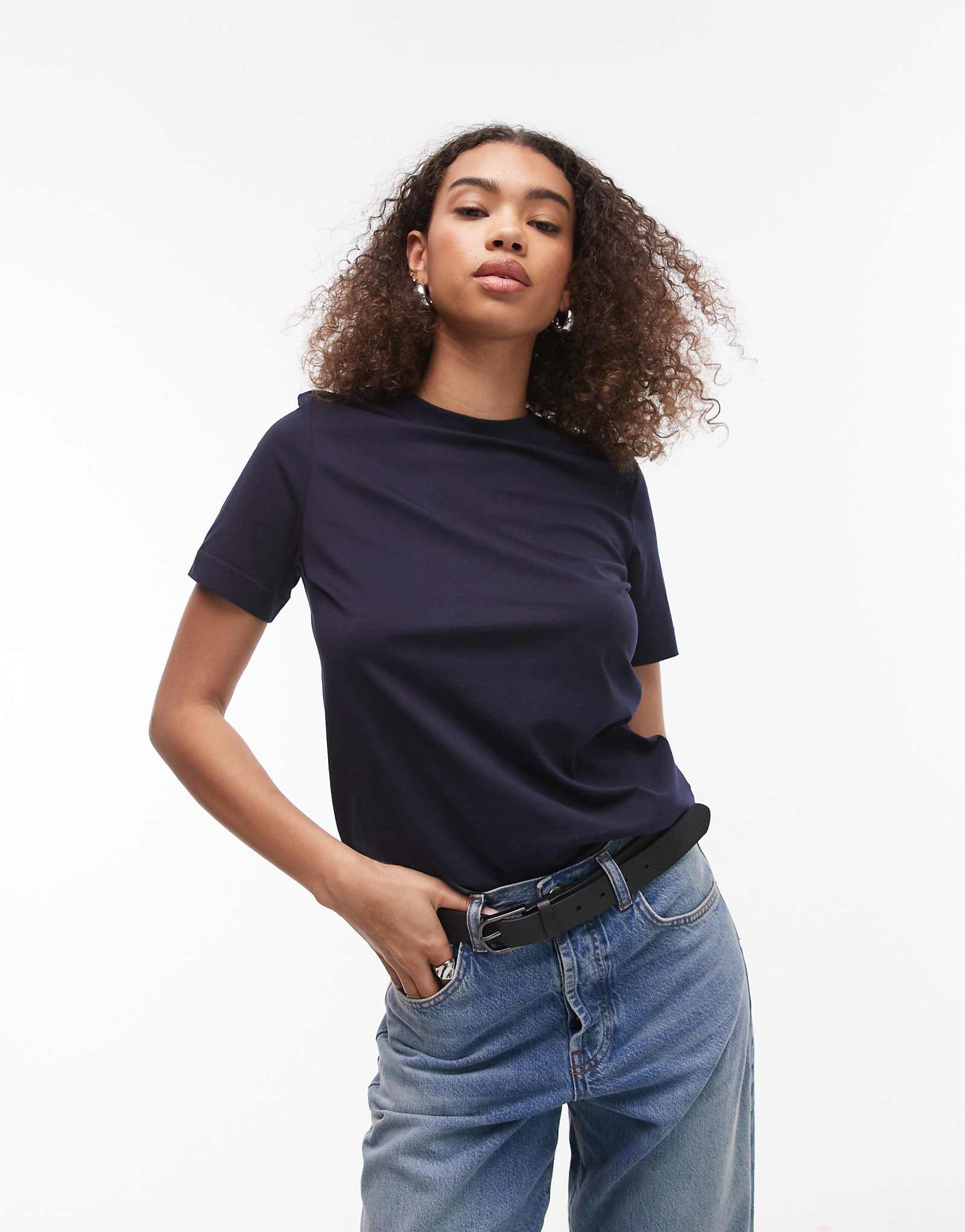 ARKET T-shirt in navy blue 4290₽