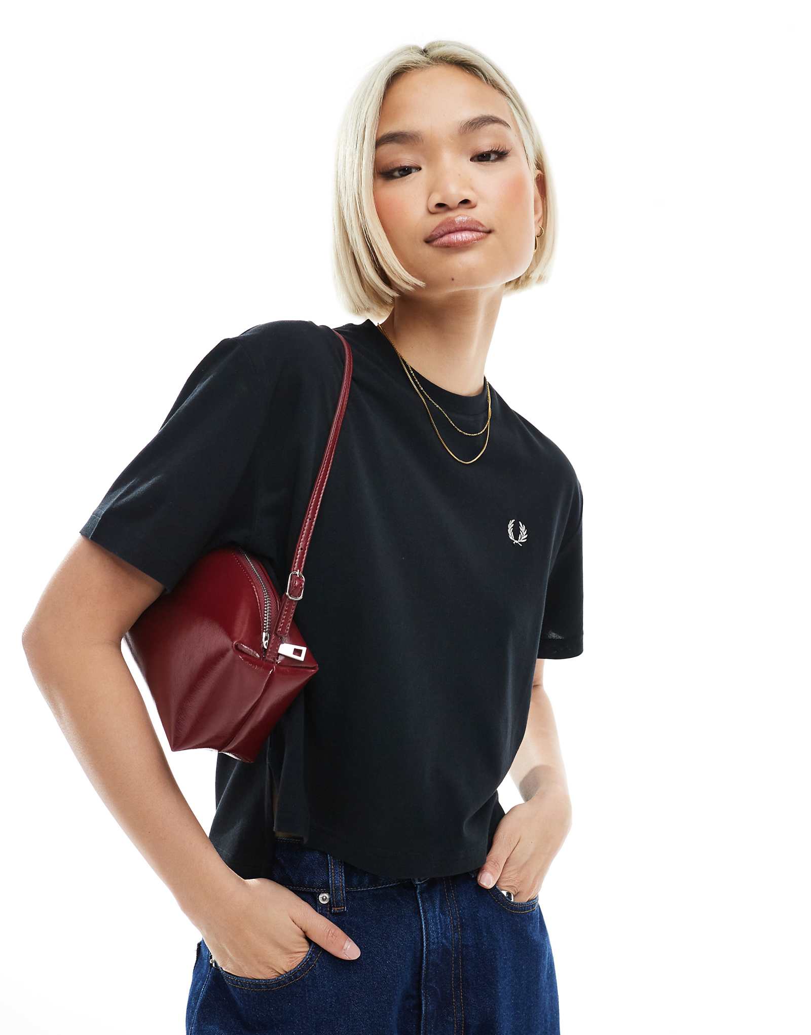 Fred Perry pique t-shirt in black 13690₽