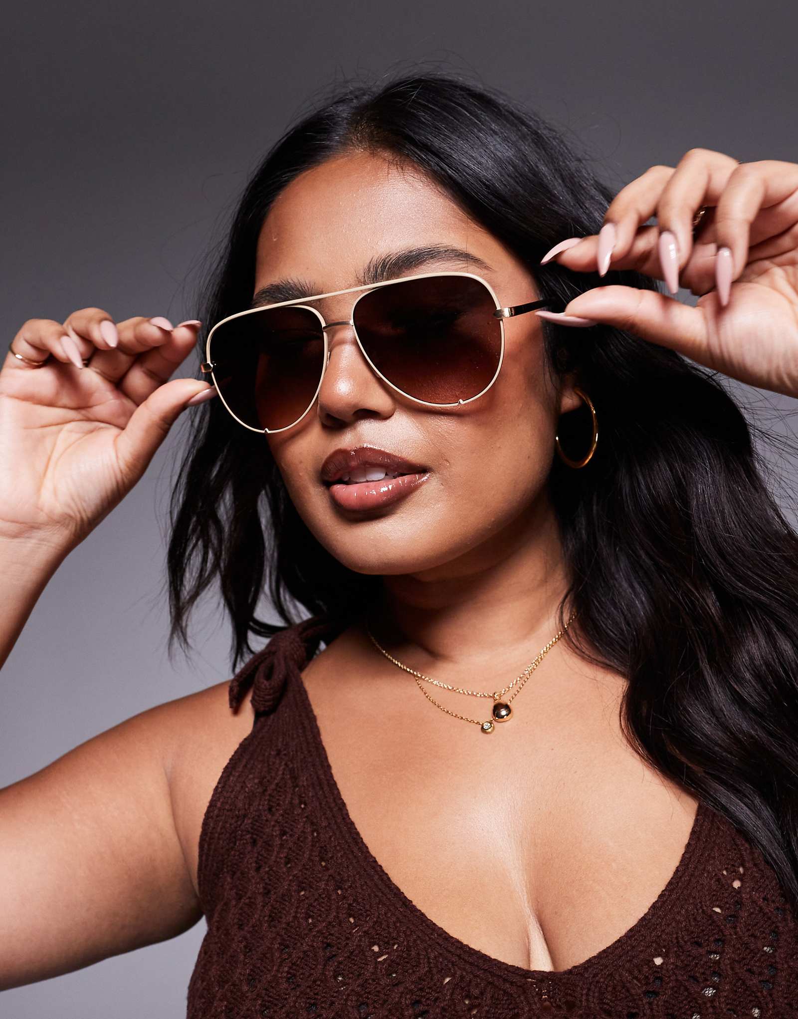 Quay High Key metal aviator sunglasses in gold with brown gradient lens 10390₽