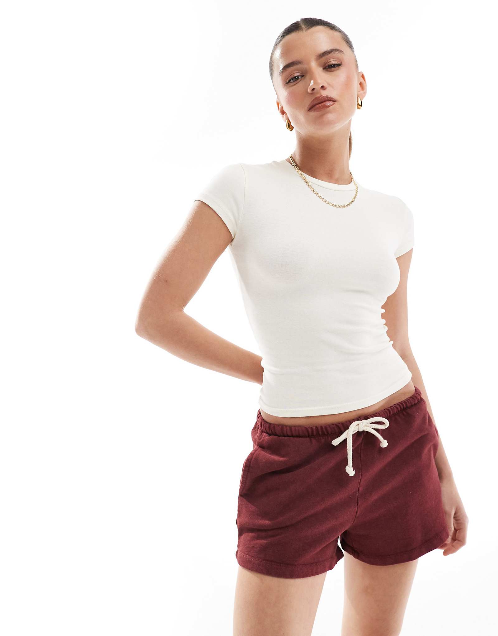 Pull-Bear jersey runner short in red 3390₽