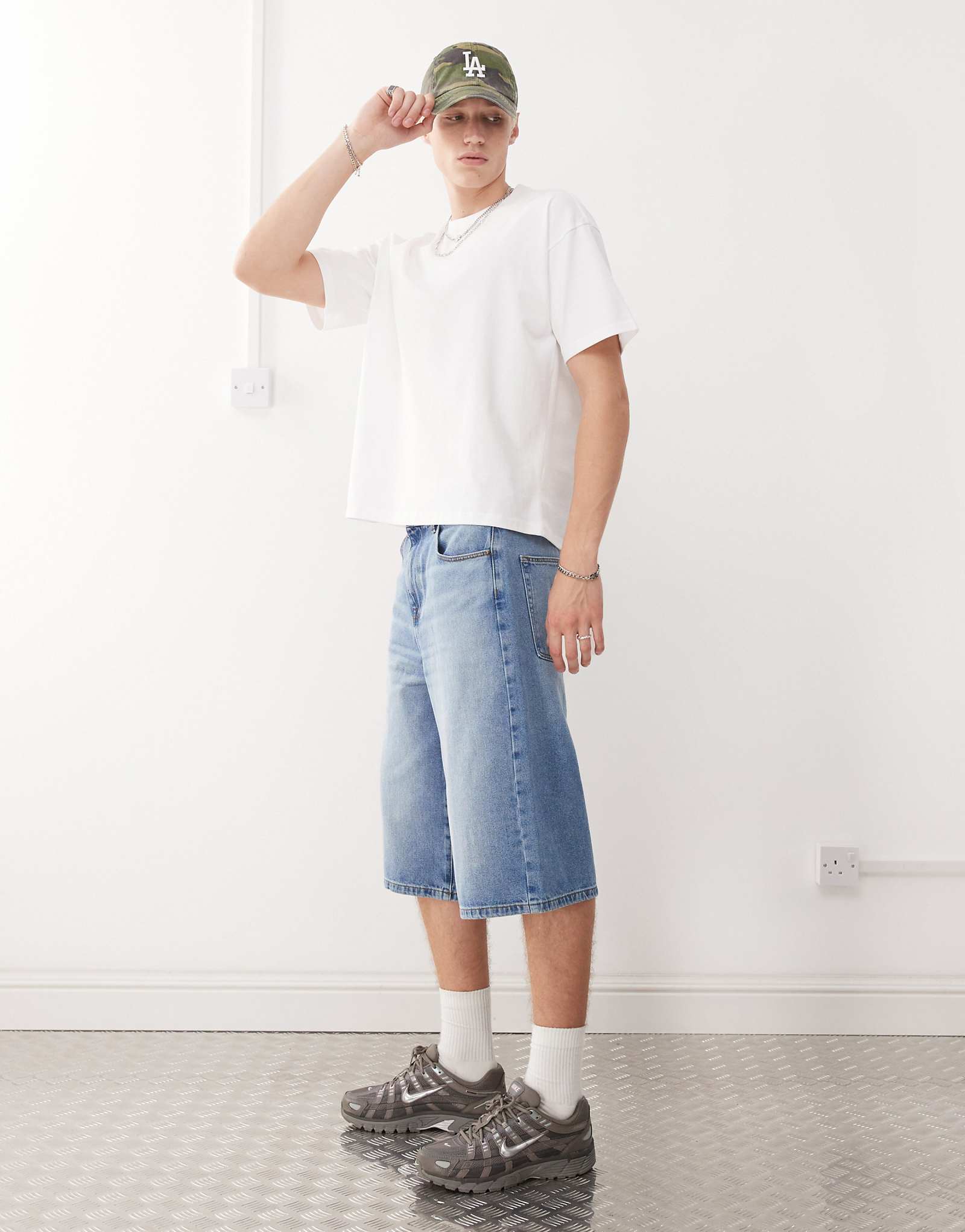 Weekday Great boxy fit T-shirt in white 5090₽