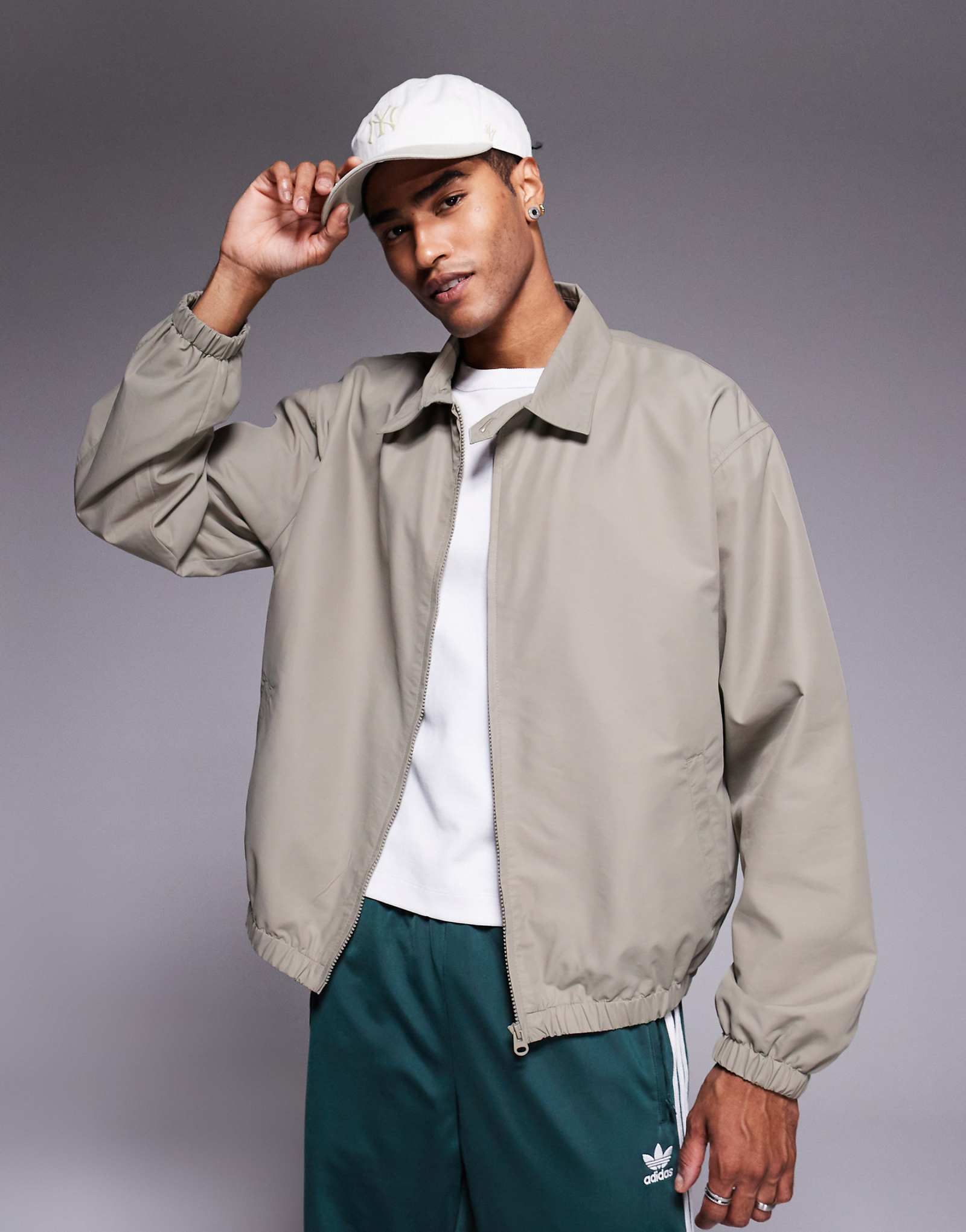 ASOS DESIGN lightweight oversized Harrington jacket in mushroom 7090₽