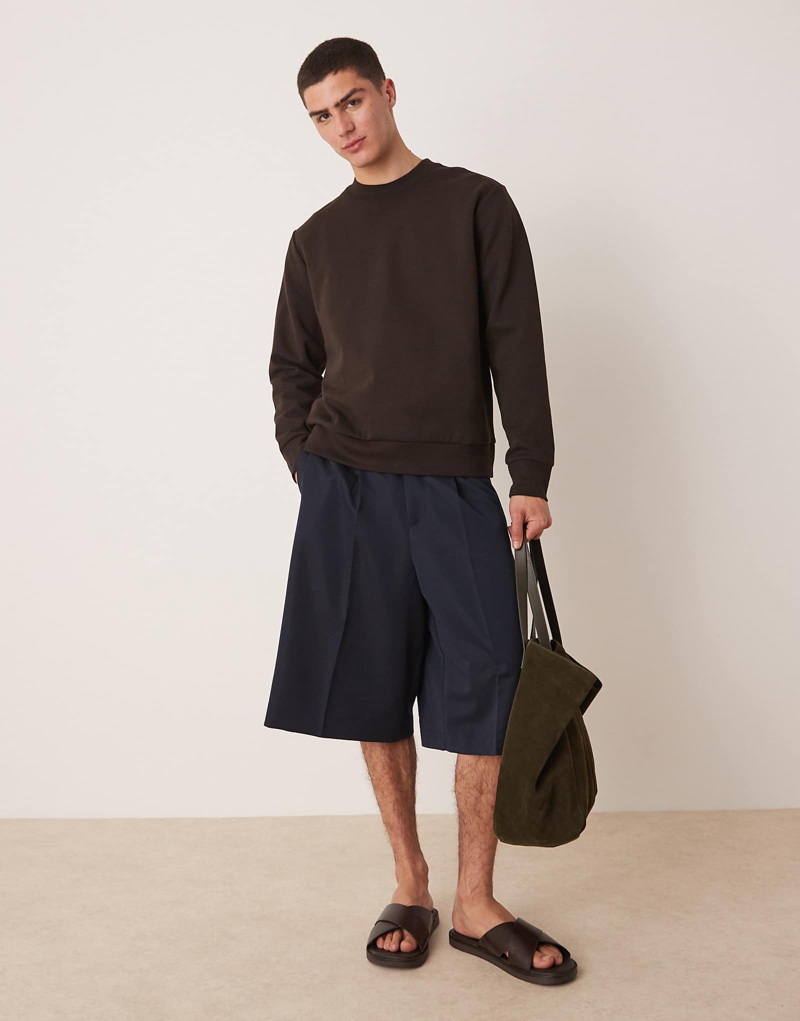 ASOS DESIGN oversized dressy bermuda shorts with front pleats in navy 8790₽