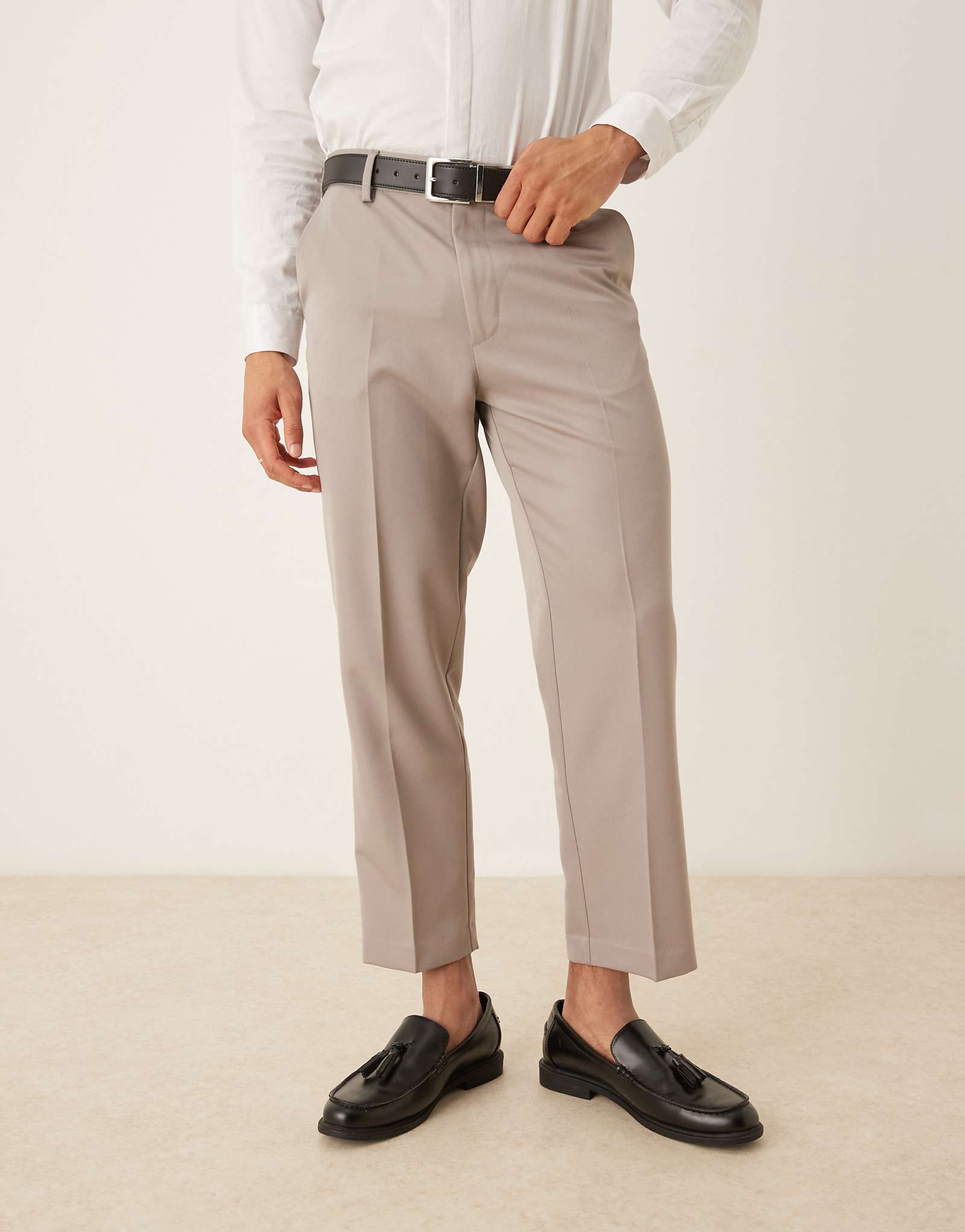 ASOS DESIGN smart tapered cropped pants in dark stone 6490₽