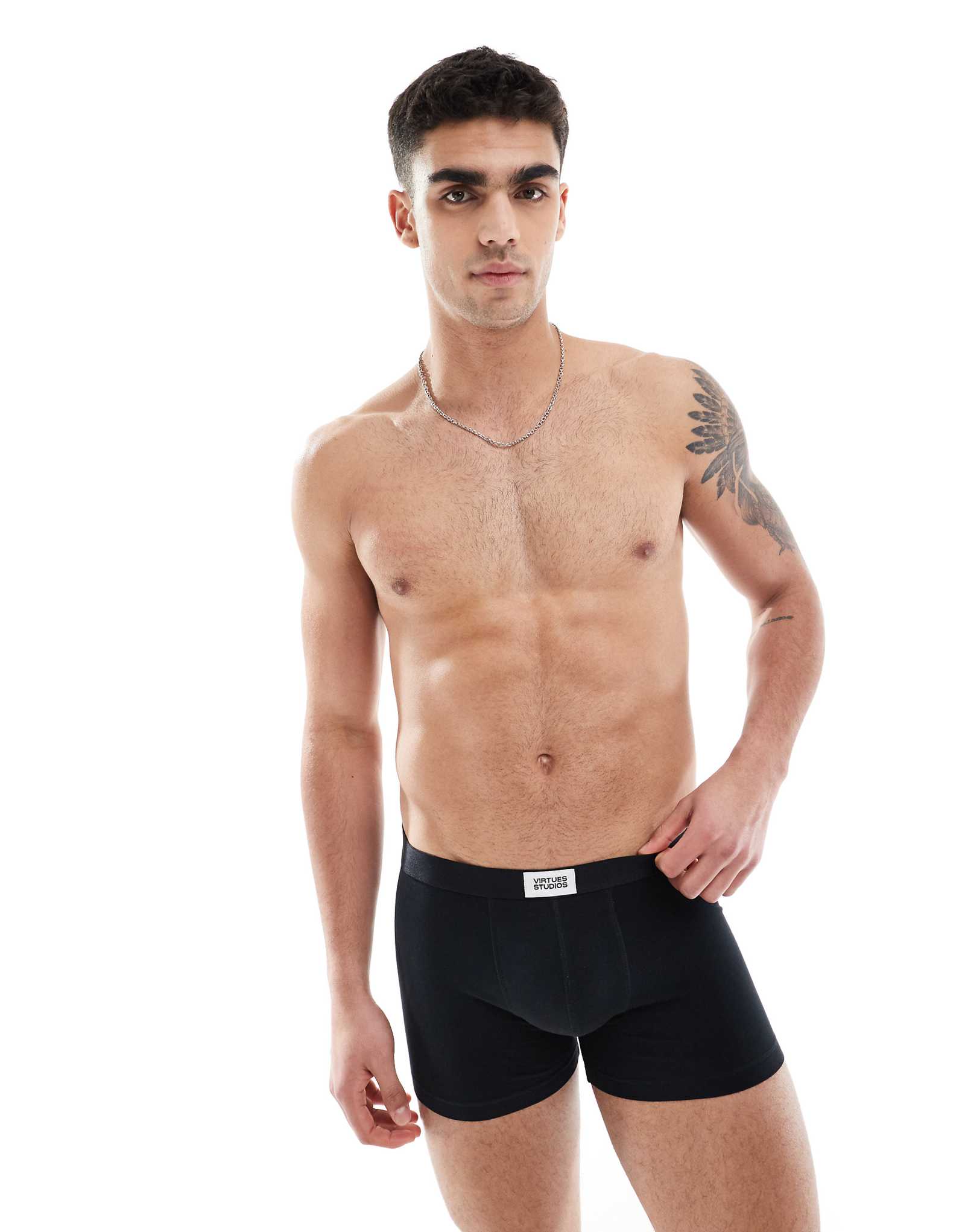 ASOS DESIGN trunks in black 2290₽