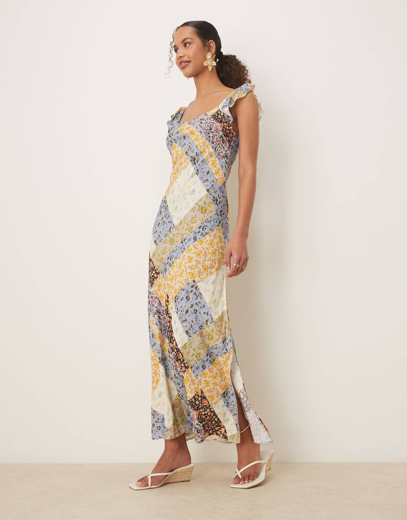 ASOS DESIGN frill sleeve maxi dress in patchwork print 8190₽