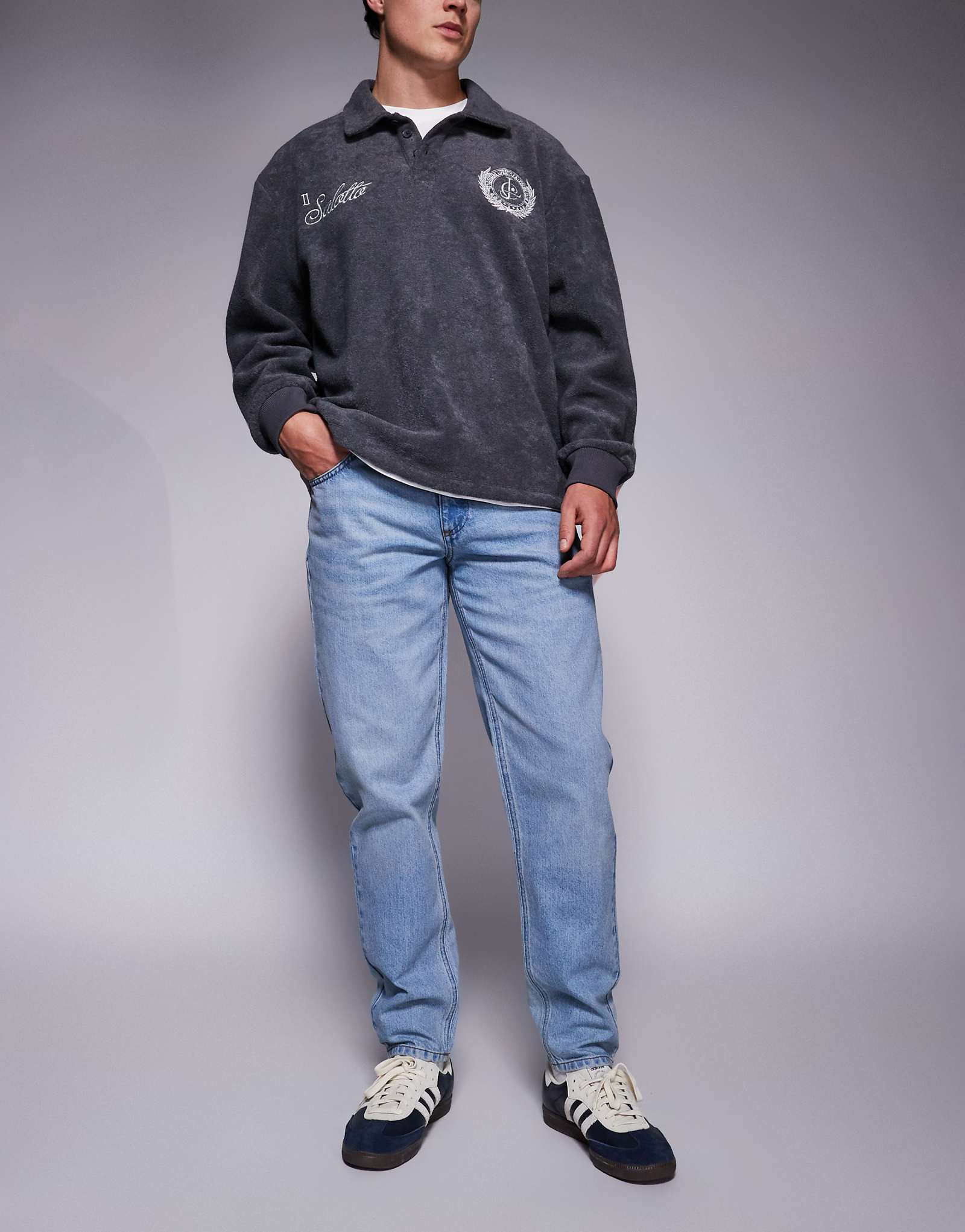 ASOS DESIGN tapered jeans in light wash blue 3690₽