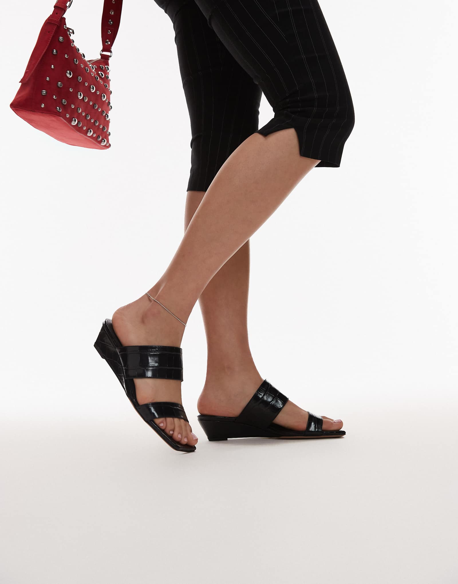 ARKET leather croc wedge sandals in black 27590₽