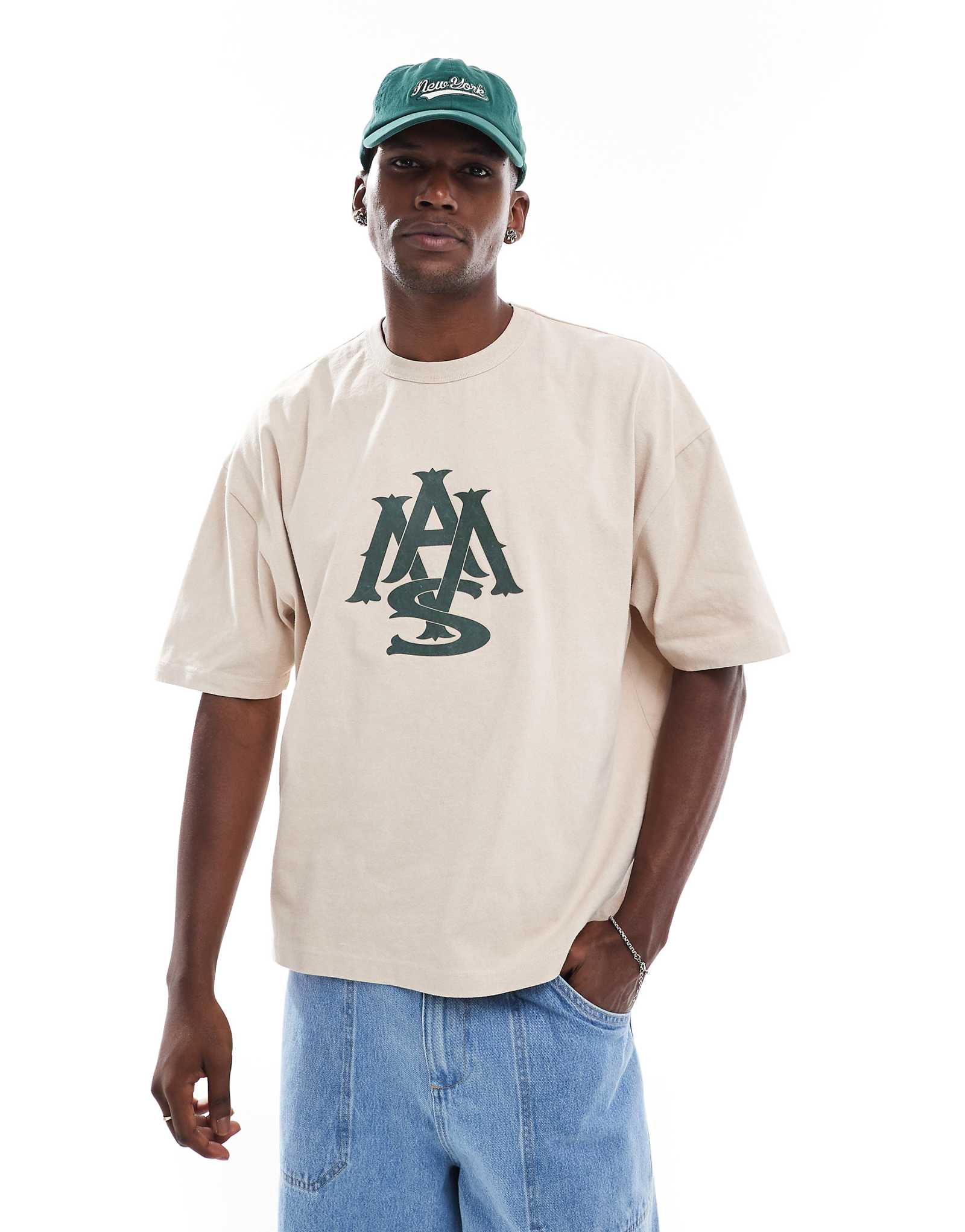 ASOS DESIGN boxy oversized T-shirt in heavyweight 220gsm washed stone with rubber text graphic 5690₽