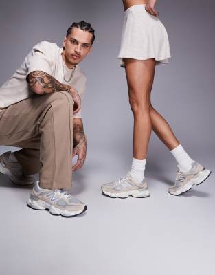 Женские кроссовки New Balance 9060 бежевого и серого цветов