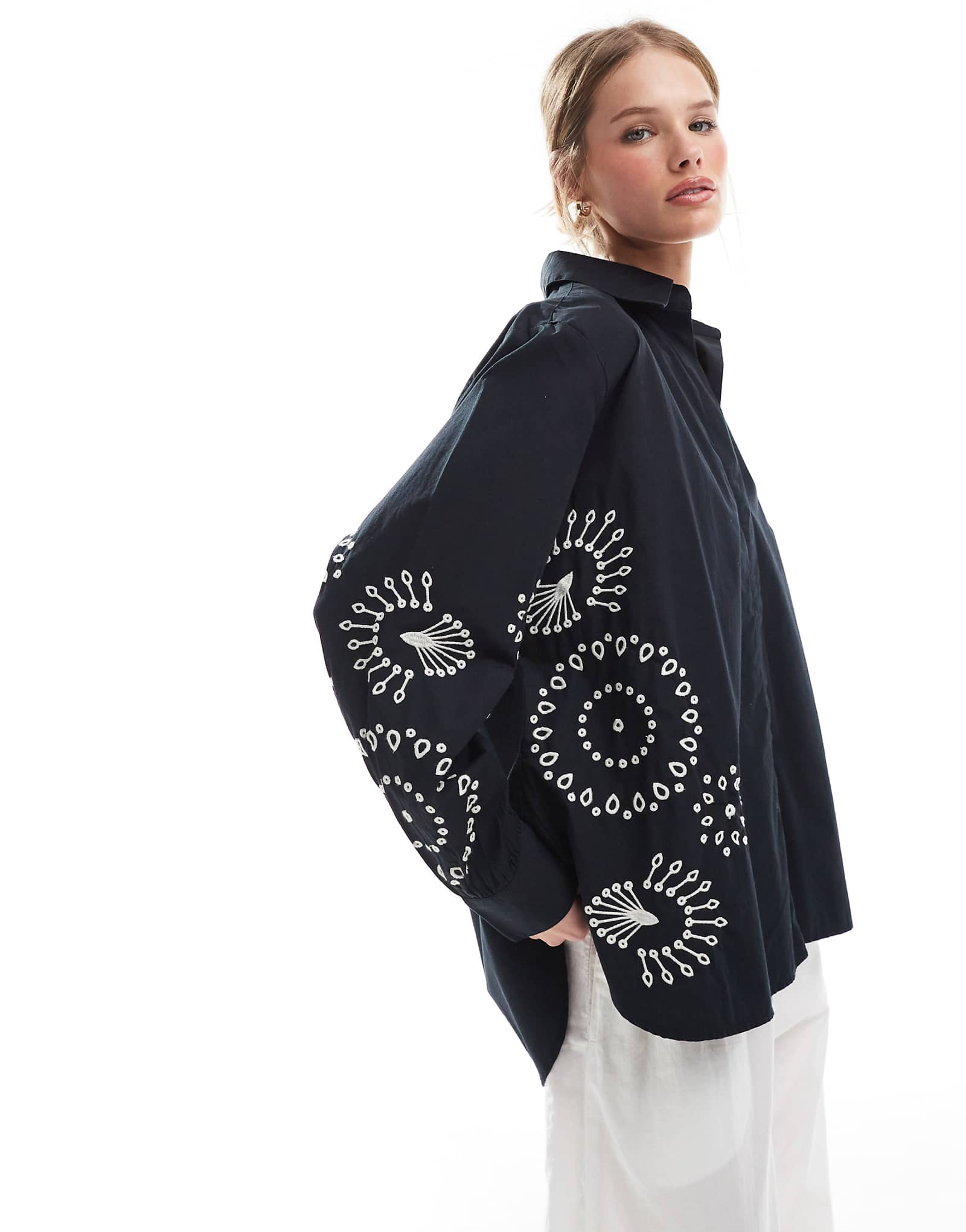 French Connection Cambria cotton embroidered shirt in black 14390₽