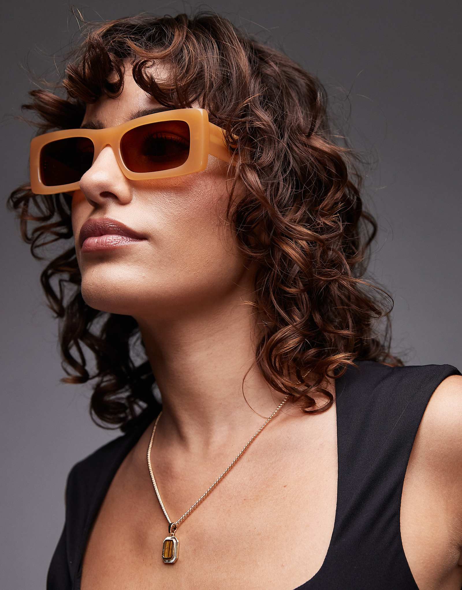 - Topshop Zanzibar caramel 2990₽