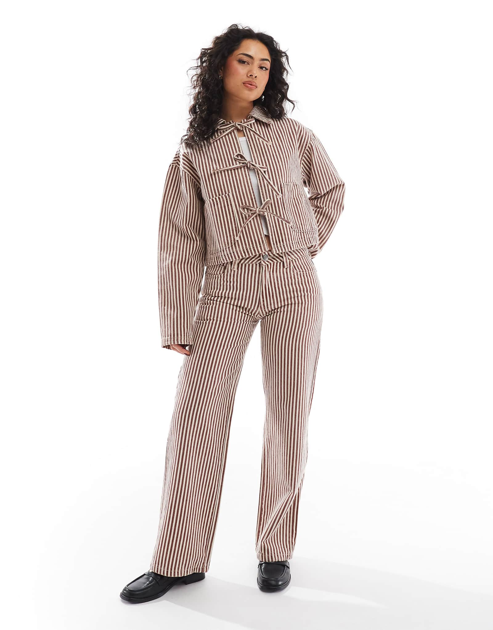 Daisy Street low rise baggy jeans in red and ecru stripe jeans - part of a set 8990₽