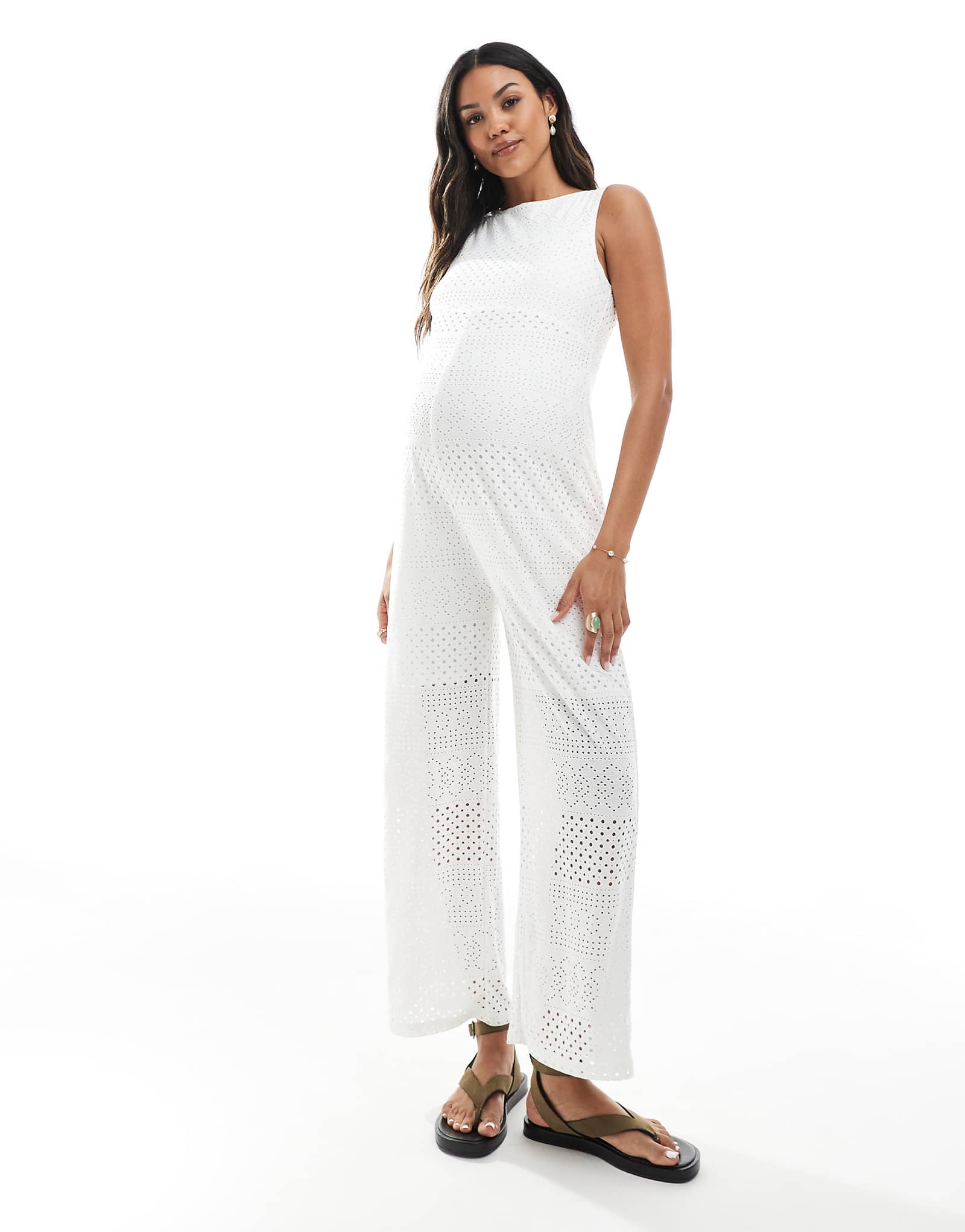 Mamalicious Maternity wide leg jersey eyelet jumpsuit in white 11590₽