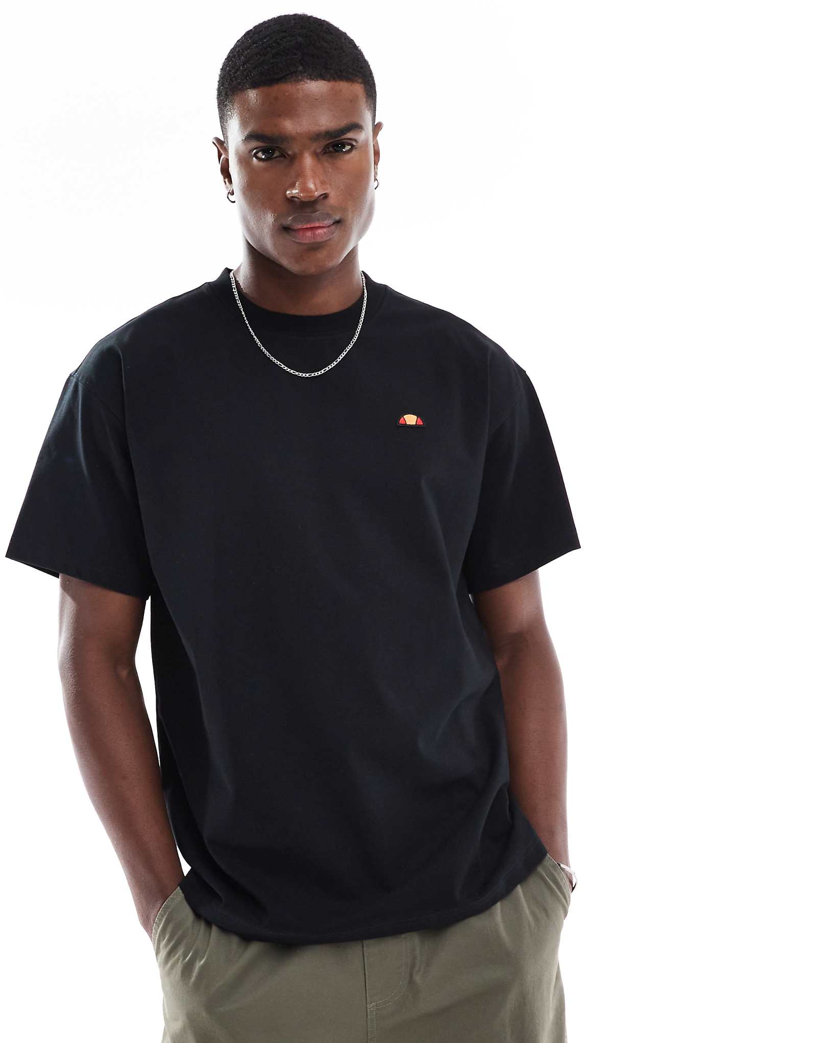 ellesse Athens T-shirt in black 4990₽