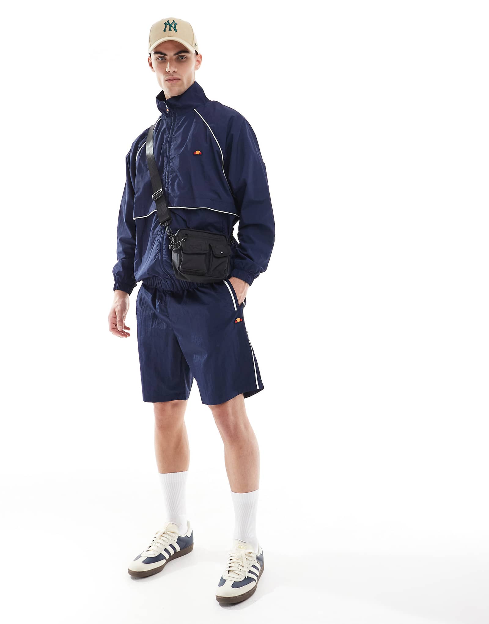 ellesse Kusami shorts in navy 12290₽