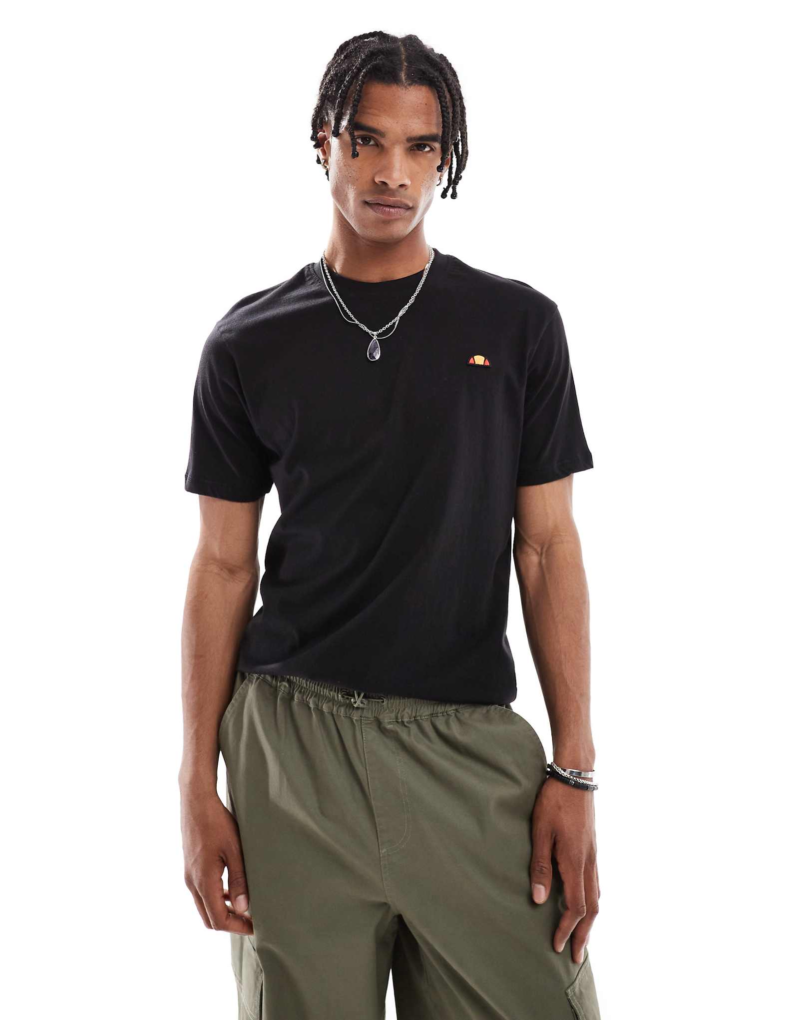 ellesse Cassica T-shirt in black 6090₽