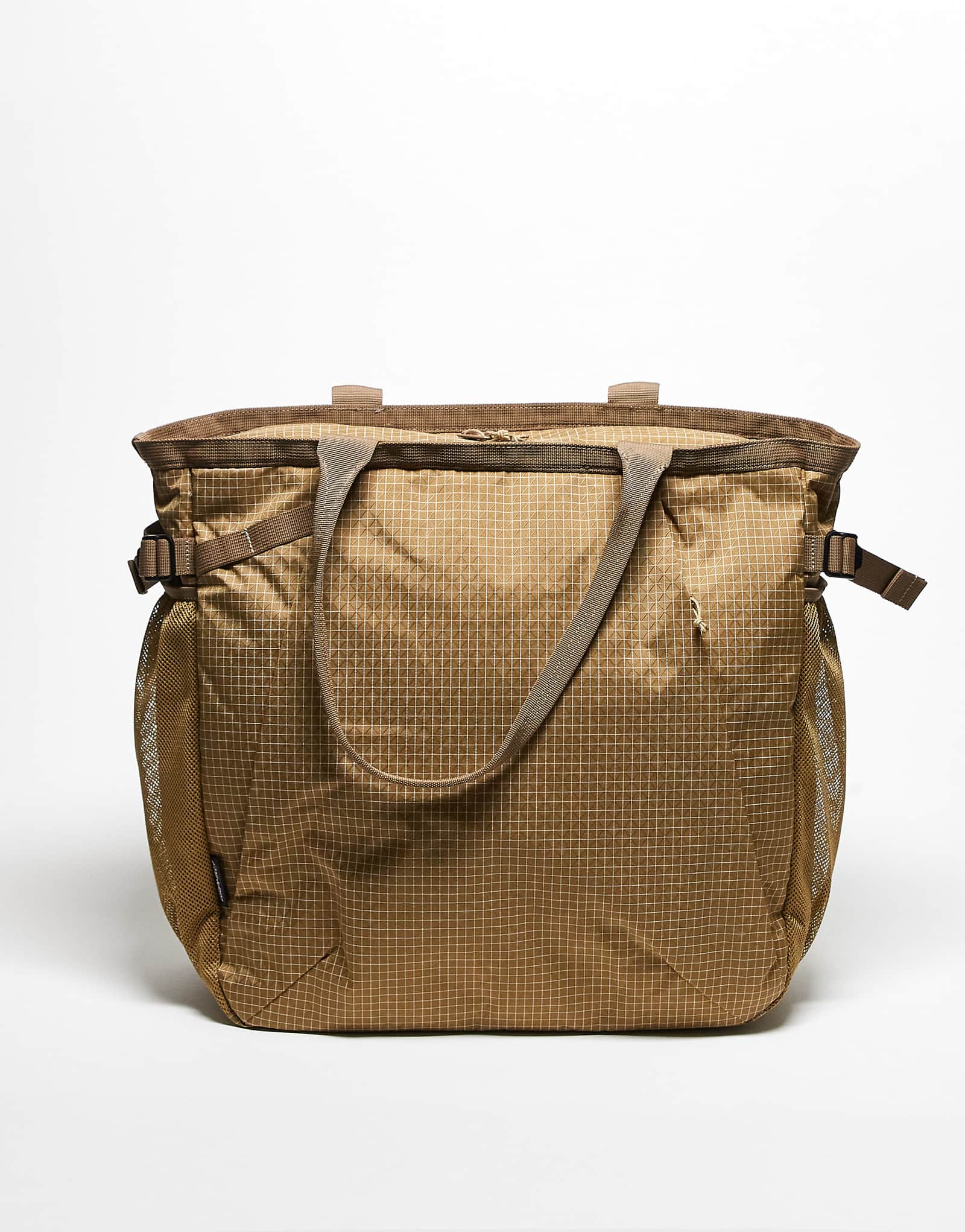 Gramicci cordura tote bag in beige 22290₽