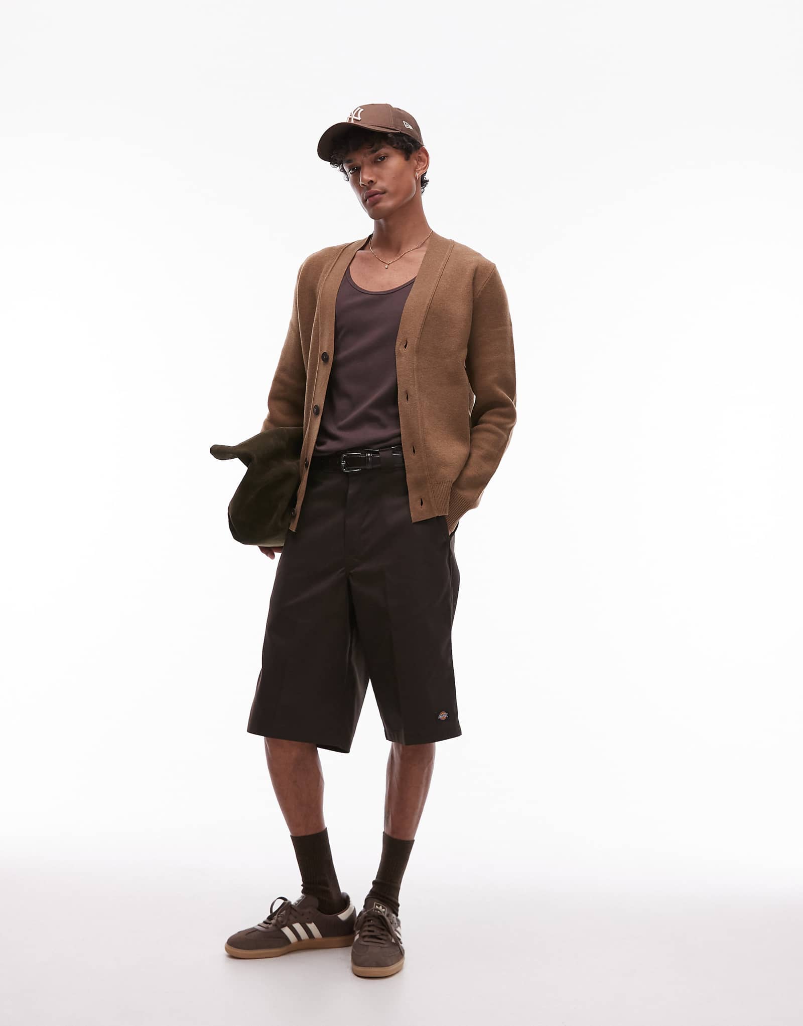 Dickies Multi Pocket Work 13 inch shorts in dark brown 4890₽