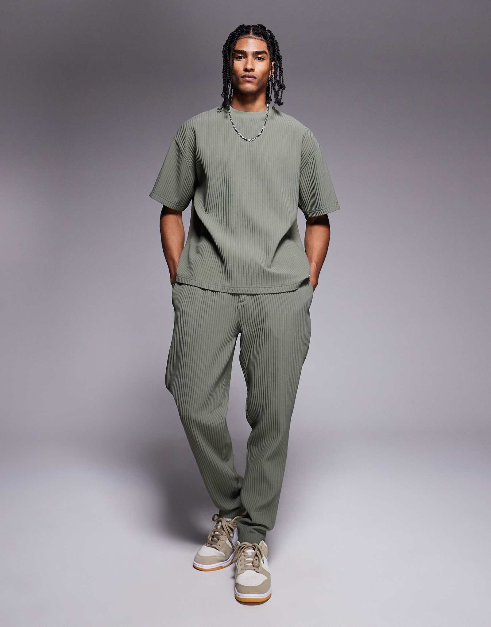 River Island plisse joggers in light khaki green - part of a set 11190₽