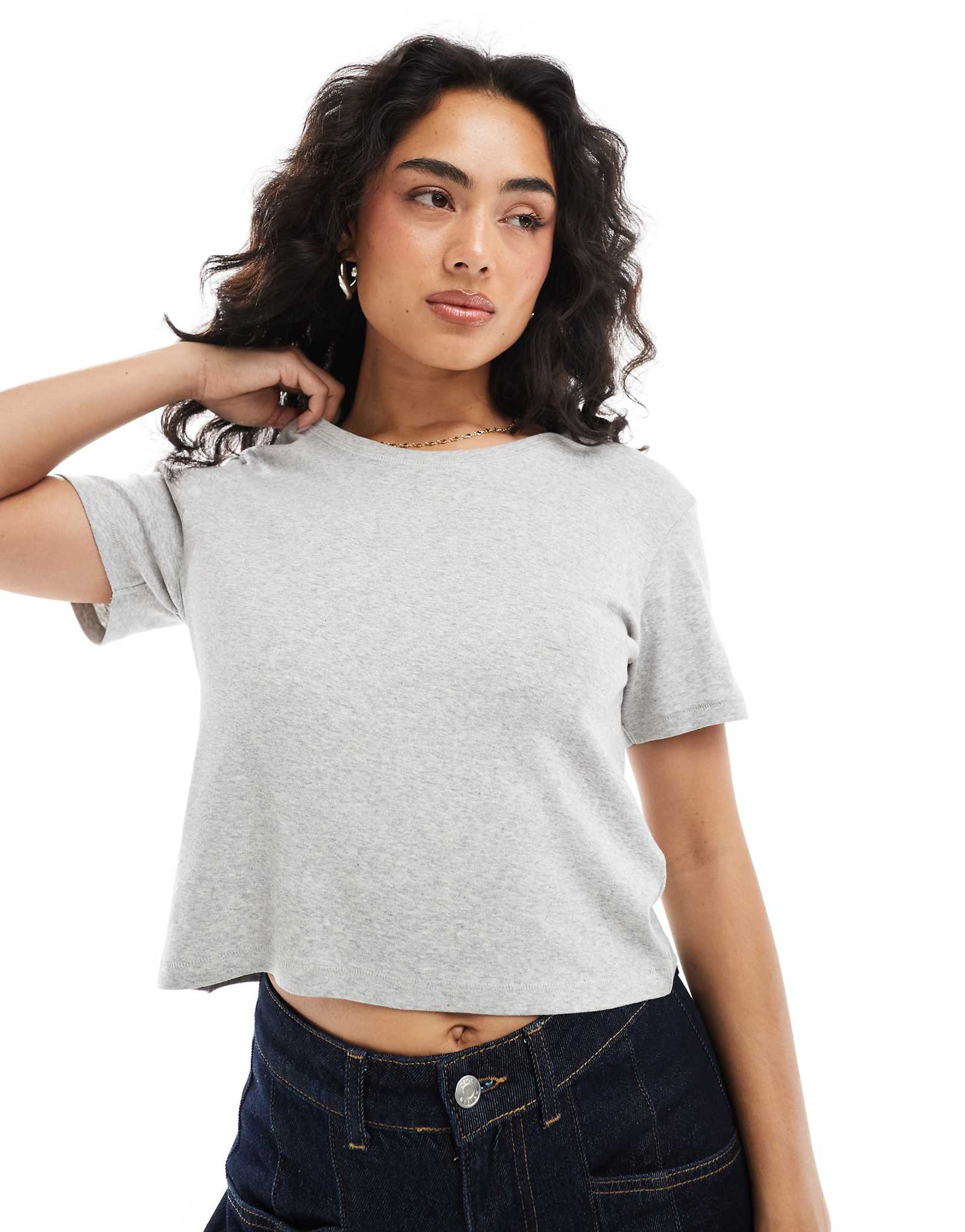 Monki shrunken tee in gray heather 2690₽