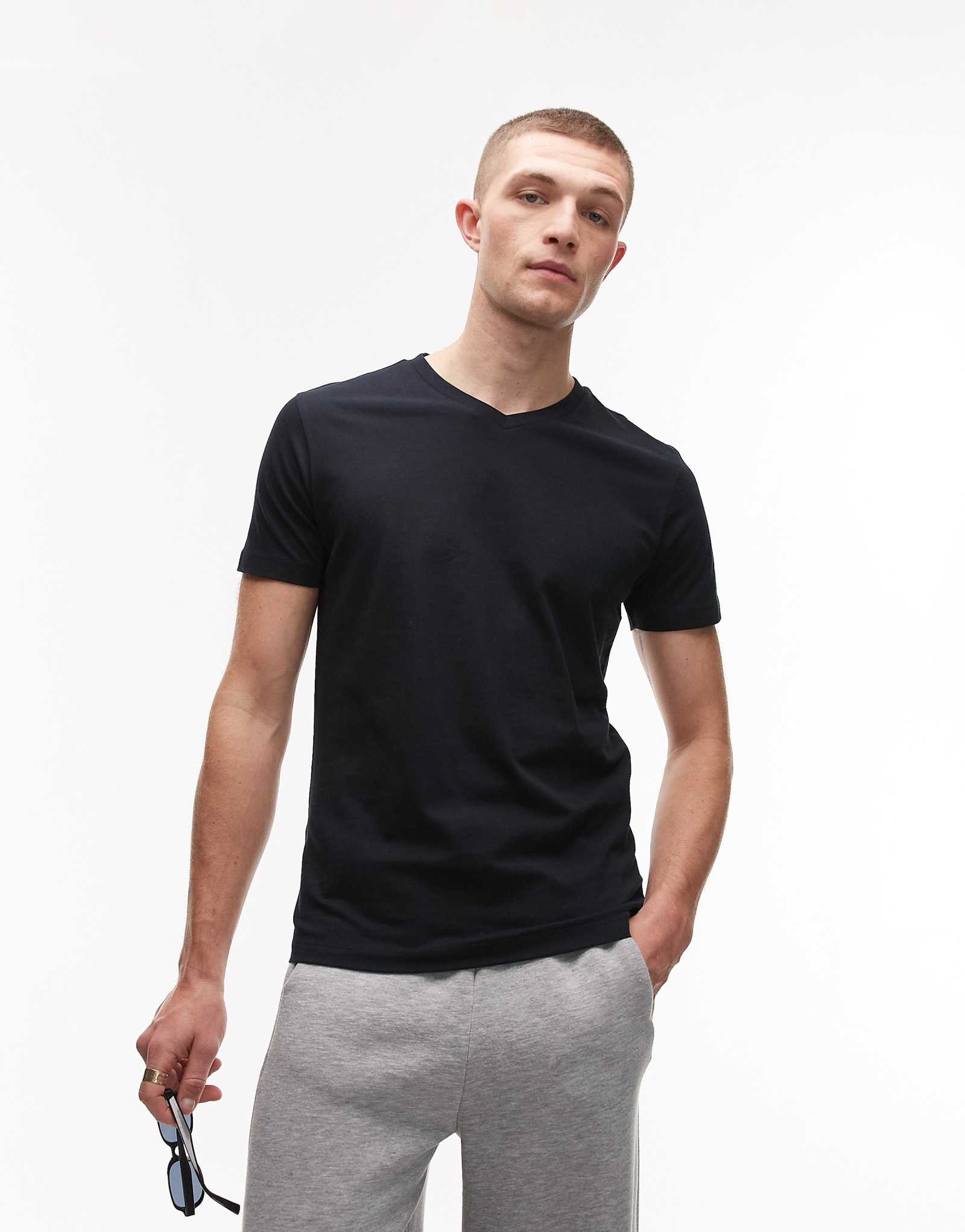 Mango v-neck T-shirt in navy 2990₽