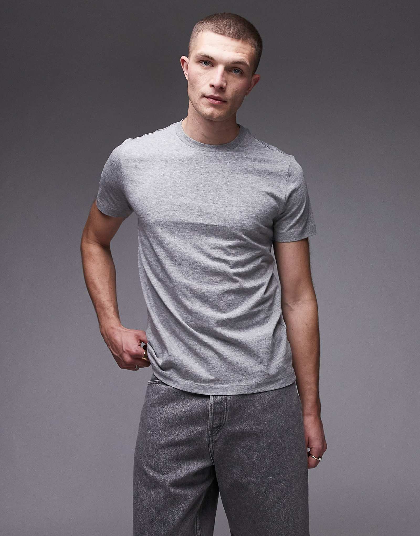 Mango basic short sleeve t-shirt in gray 2790₽