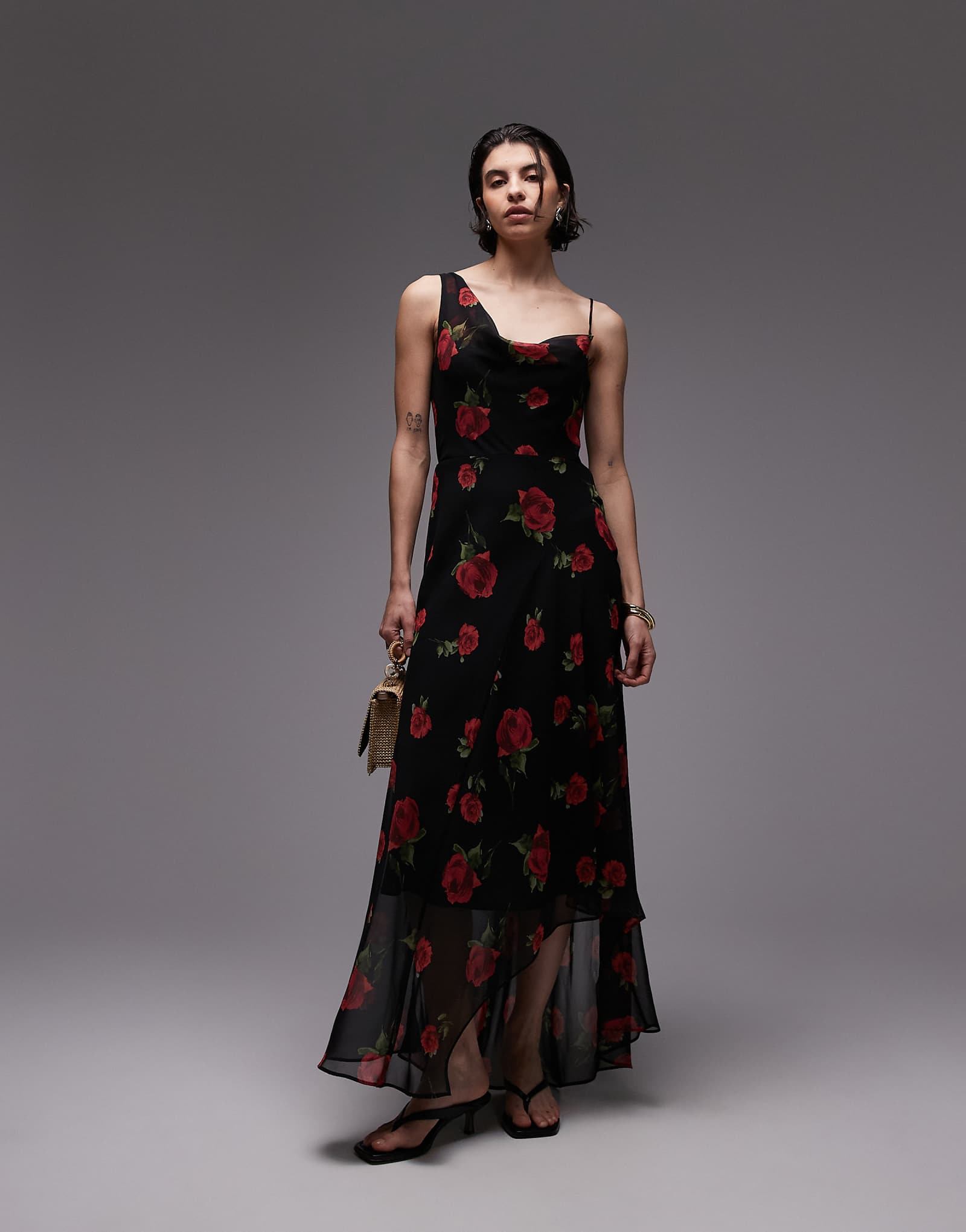 Mango one shoulder maxi dress in black floral print 21390₽