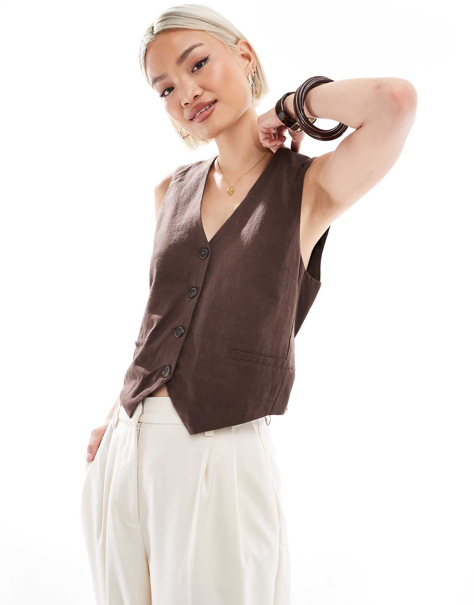 Pull-Bear linen look vest in brown