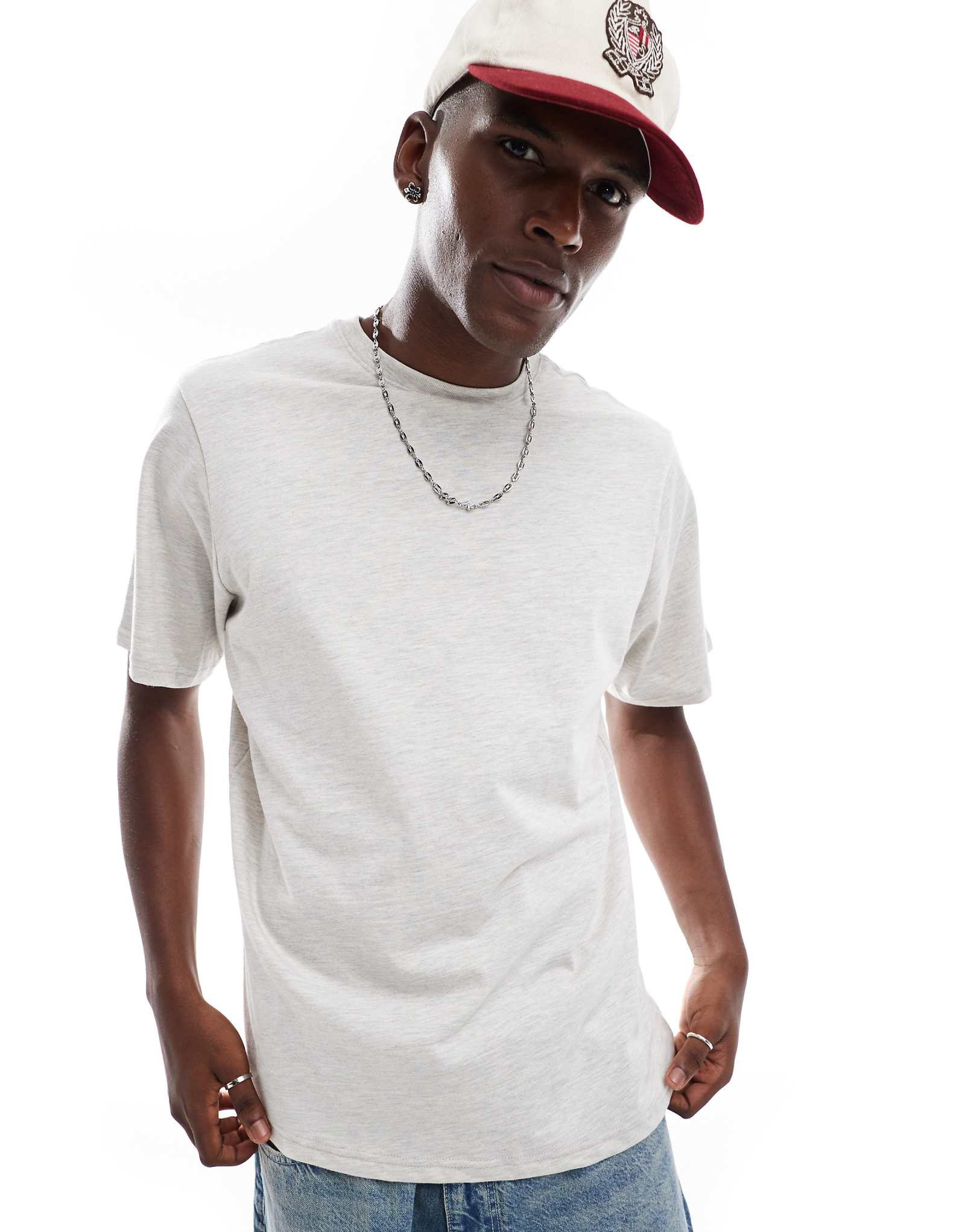 Pull-Bear regular fit T-shirt in gray heather 2090₽