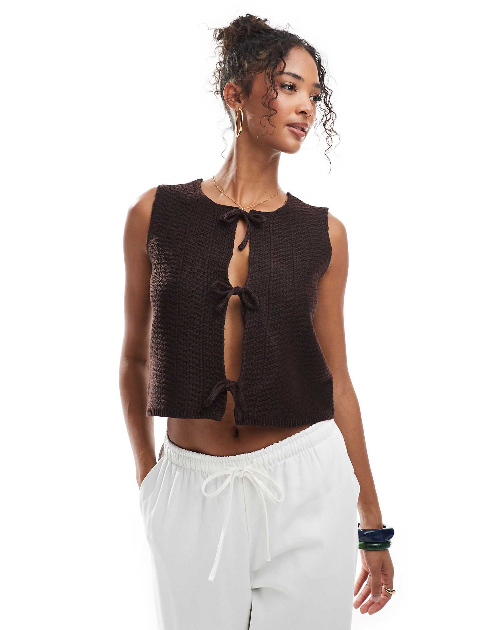 Threadbare knit tie front vest in chocolate brown 3790₽