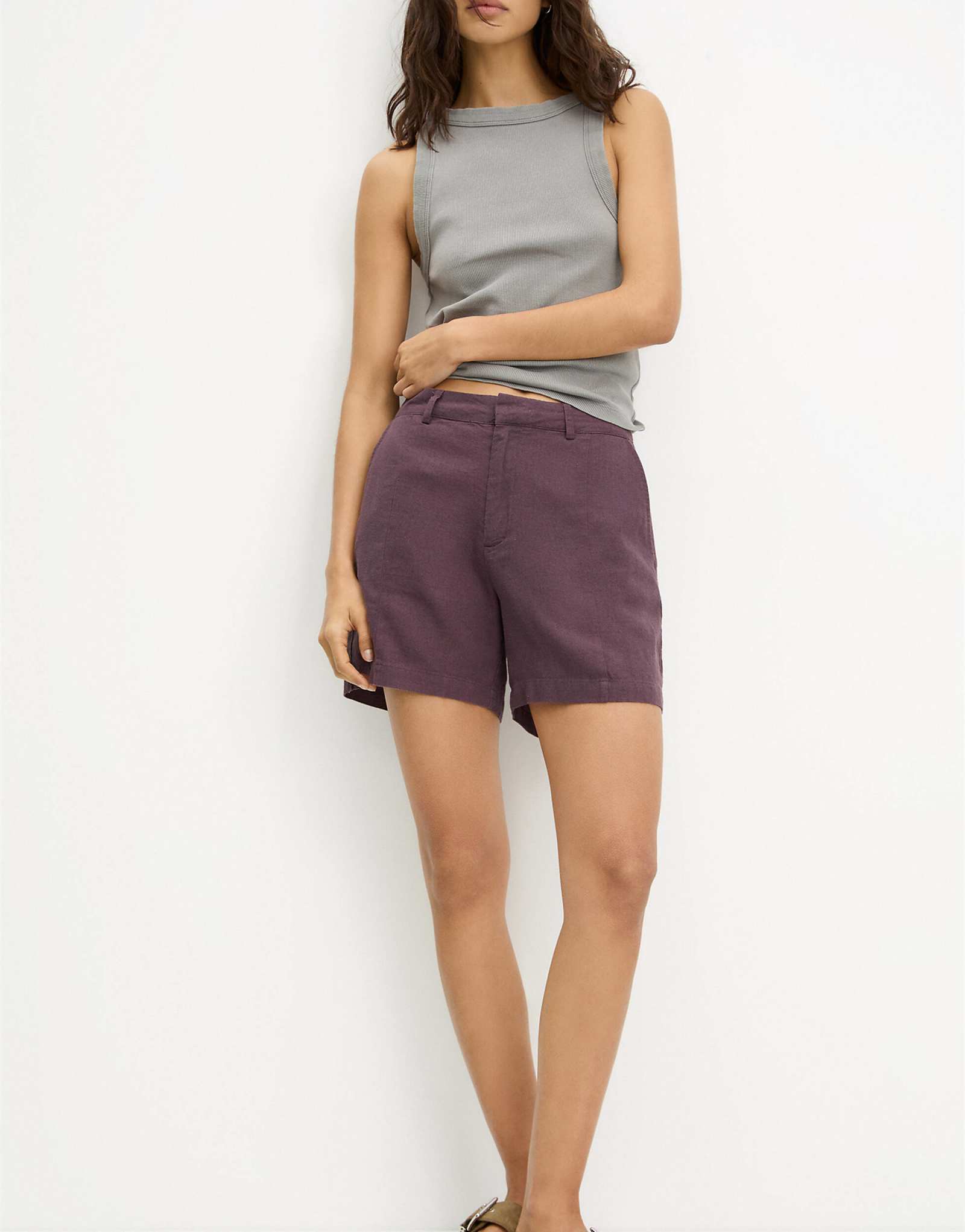 Pull-Bear linen mix shorts in burgundy 2890₽